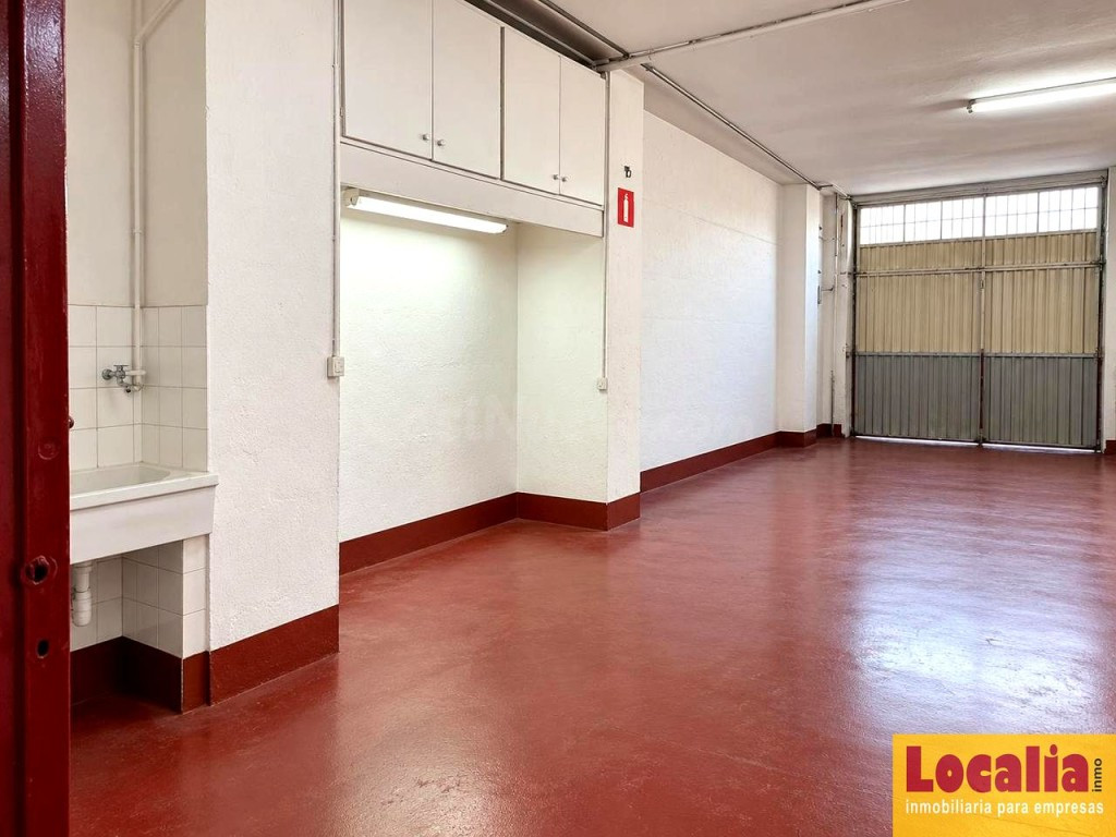 Amplio y versátil local en venta en Santander