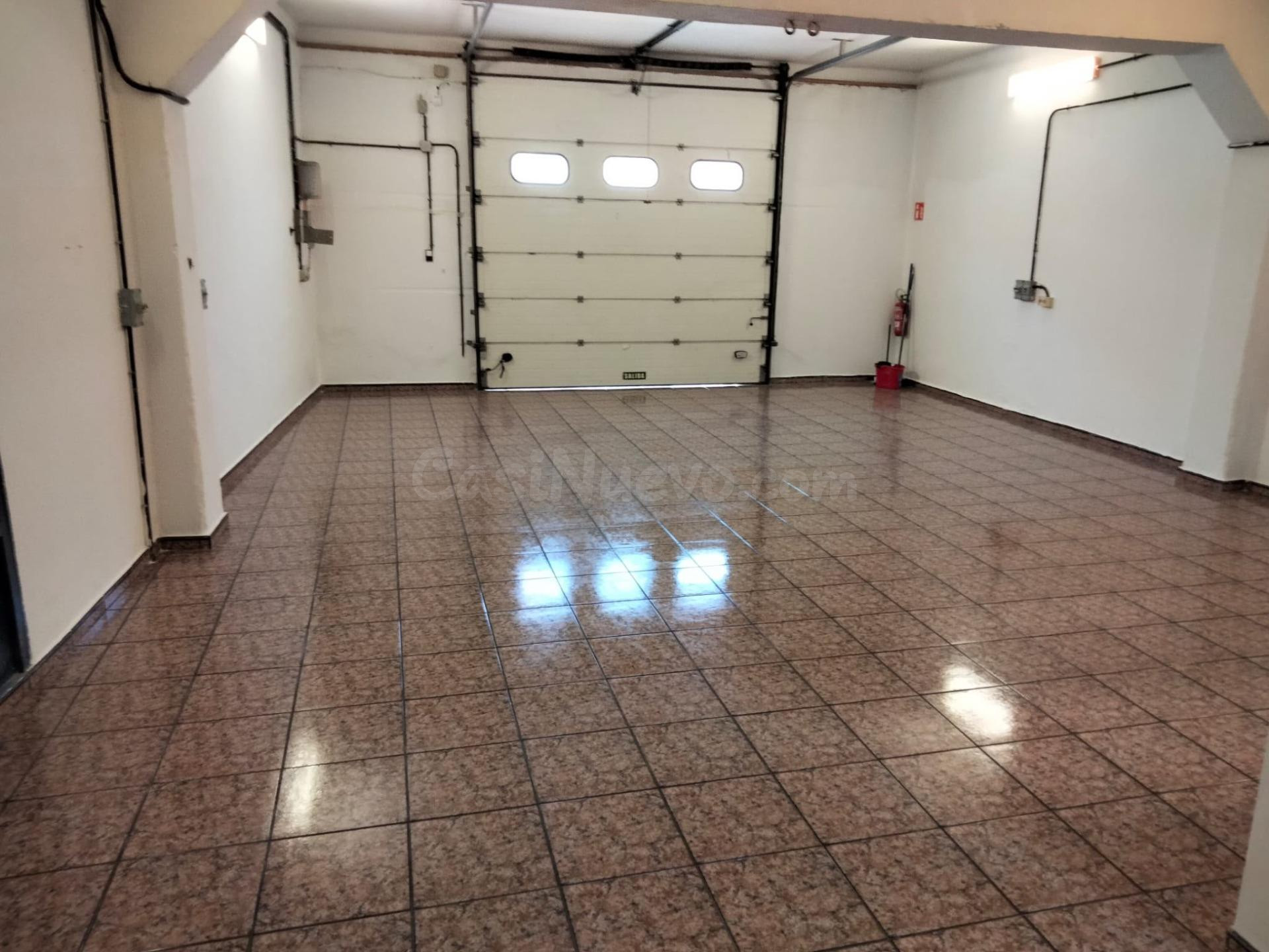 EN CARRIZAL, CASA TERRERA MUY AMPLIA