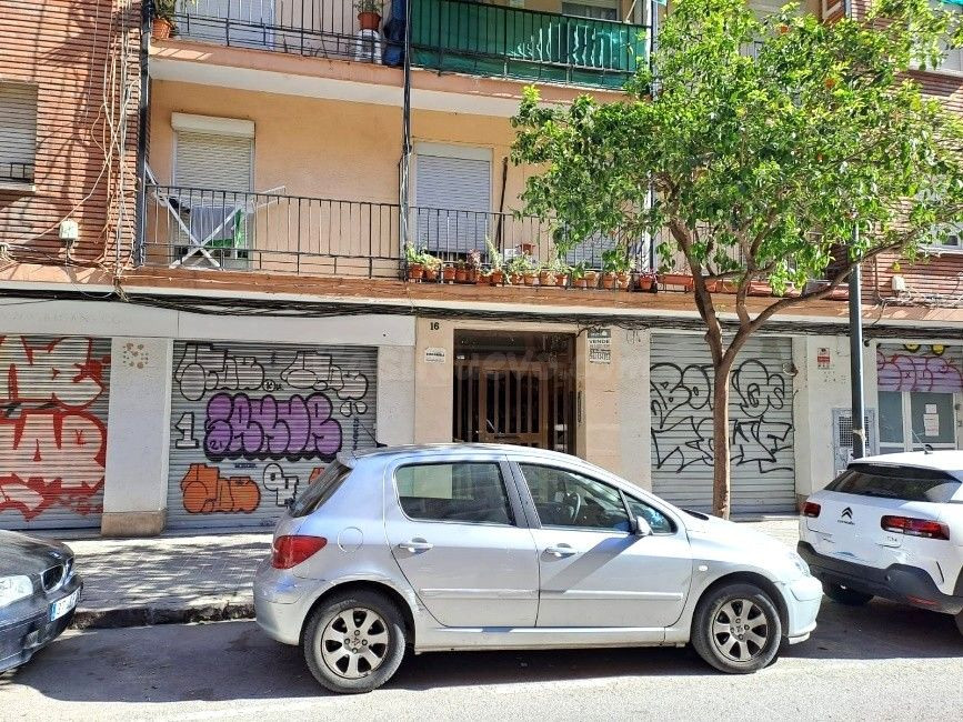 Venta casa en San Bartolomé de la Torre (Huelva)