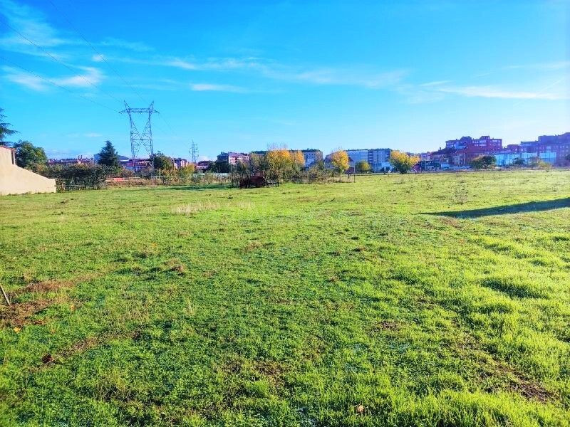 Piso 685m² en venta - San Andrés del Rabanedo - foto 2