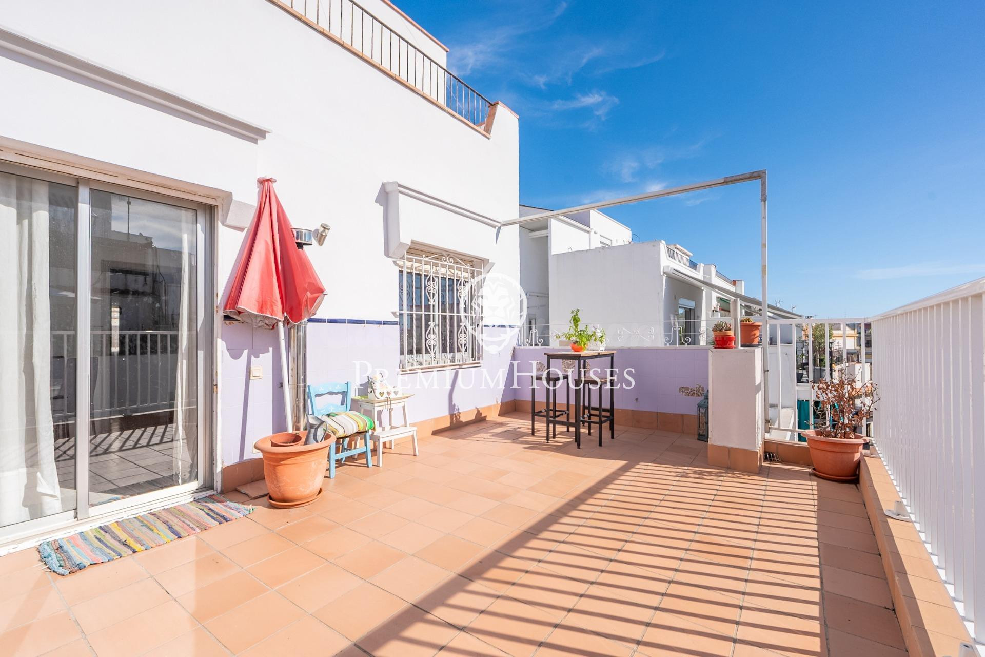 Ático con terraza en Poblesec