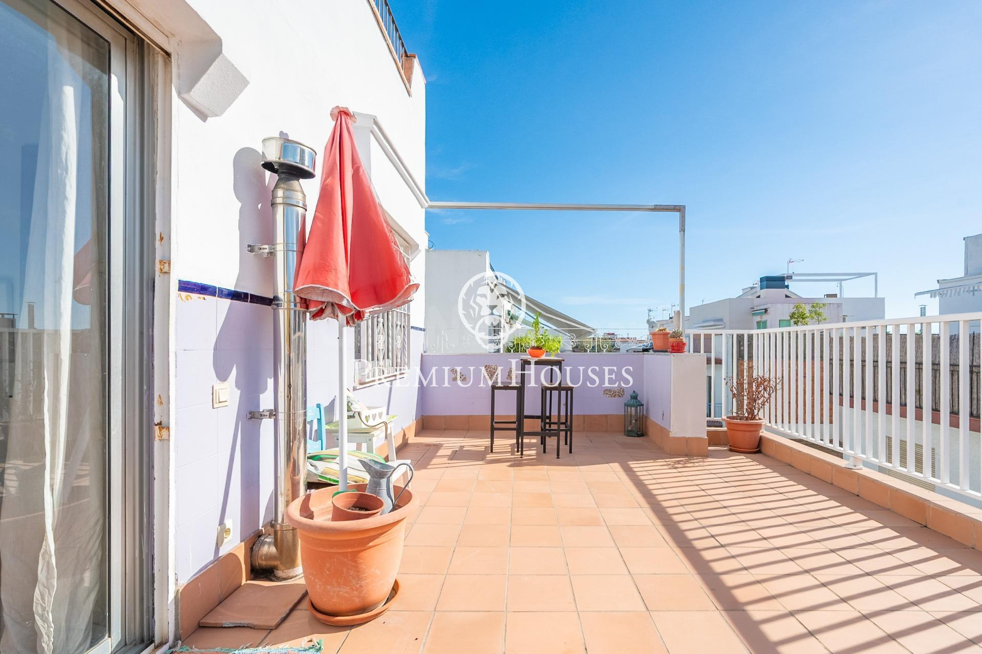 Ático con terraza en Poblesec - foto 2