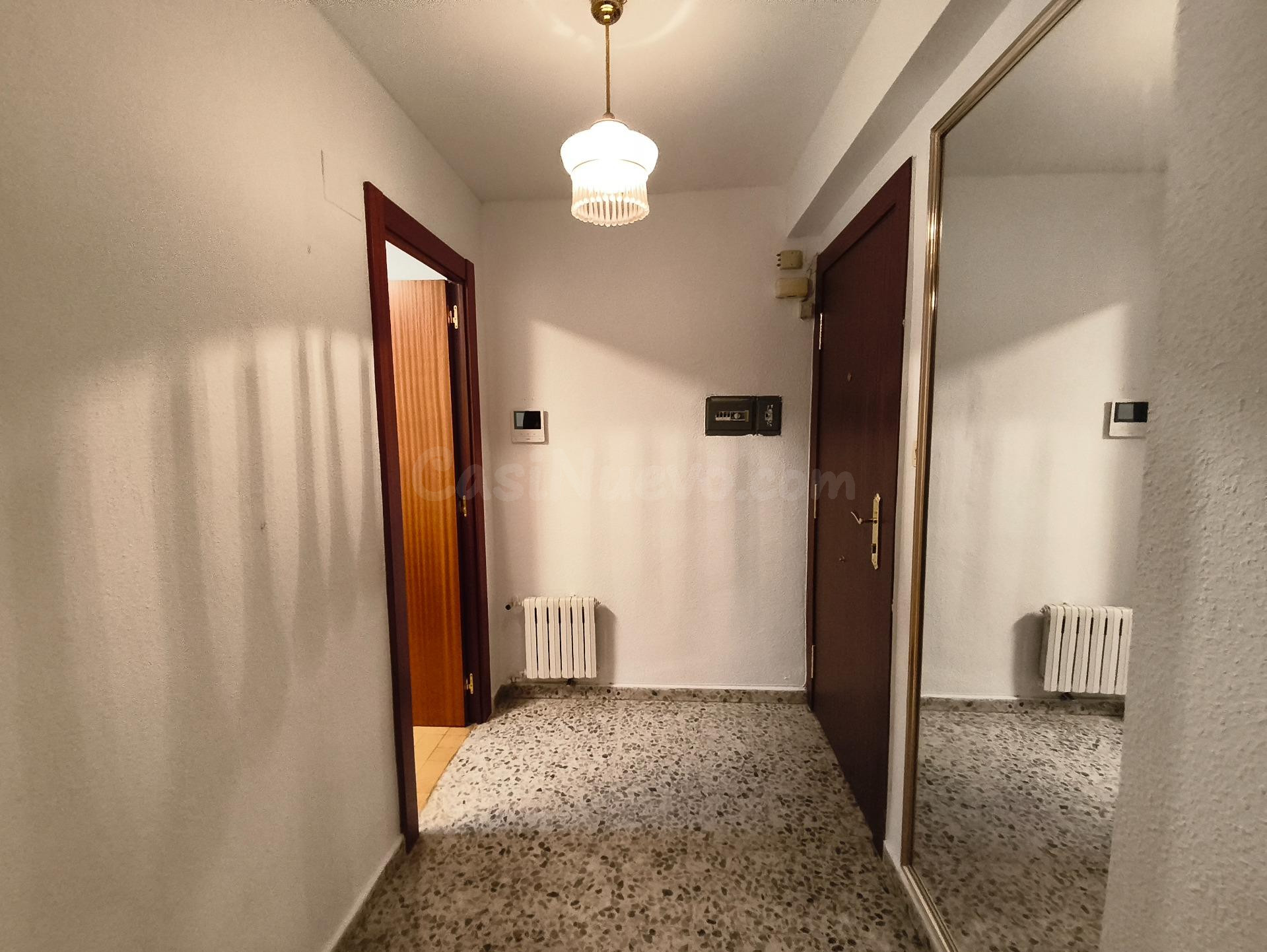 Piso de 89m2. Distribuido en tres dormitorios, salón, cocina - foto 5