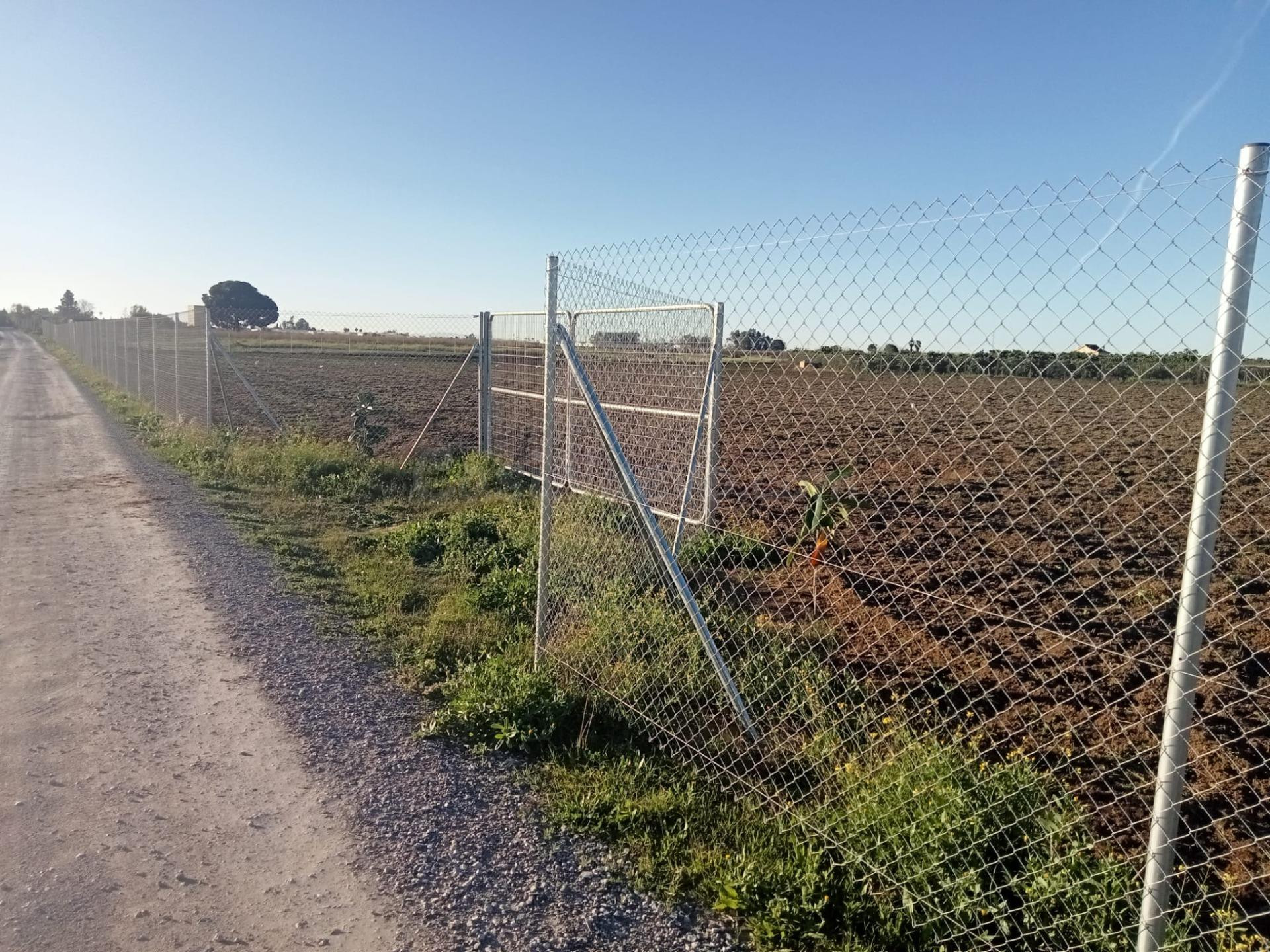 VENTA DE PARCELA EN LA CAPITANA - foto 2
