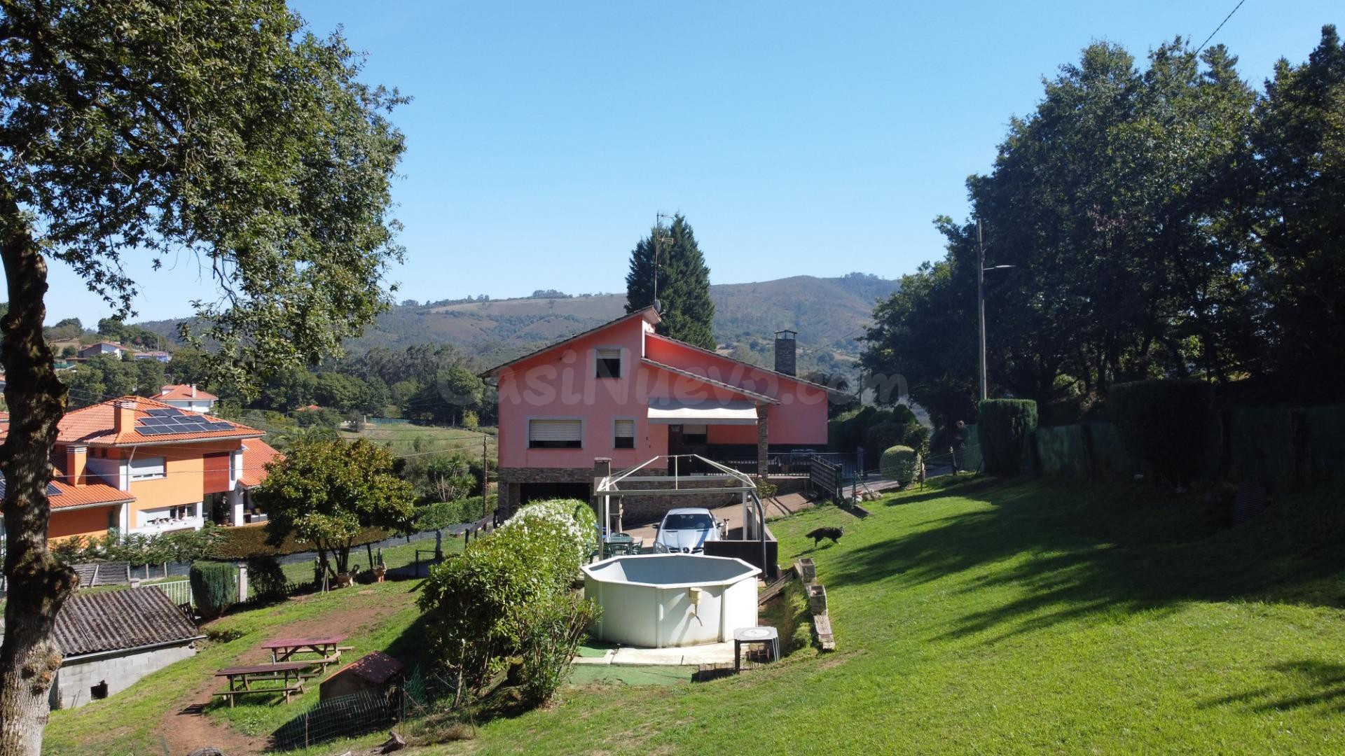 Precioso chalet en un entorno rural con gran parcela a solo 10 minutos de Oviedo
