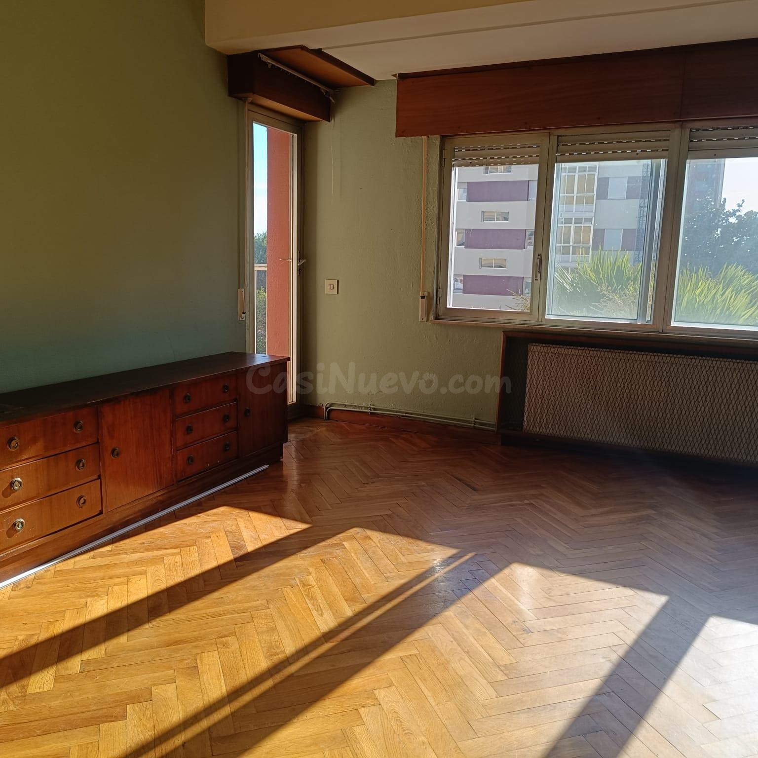 SE VENDE VIVIENDA DE CUATRO DORMITORIOS EXTERIOR!!