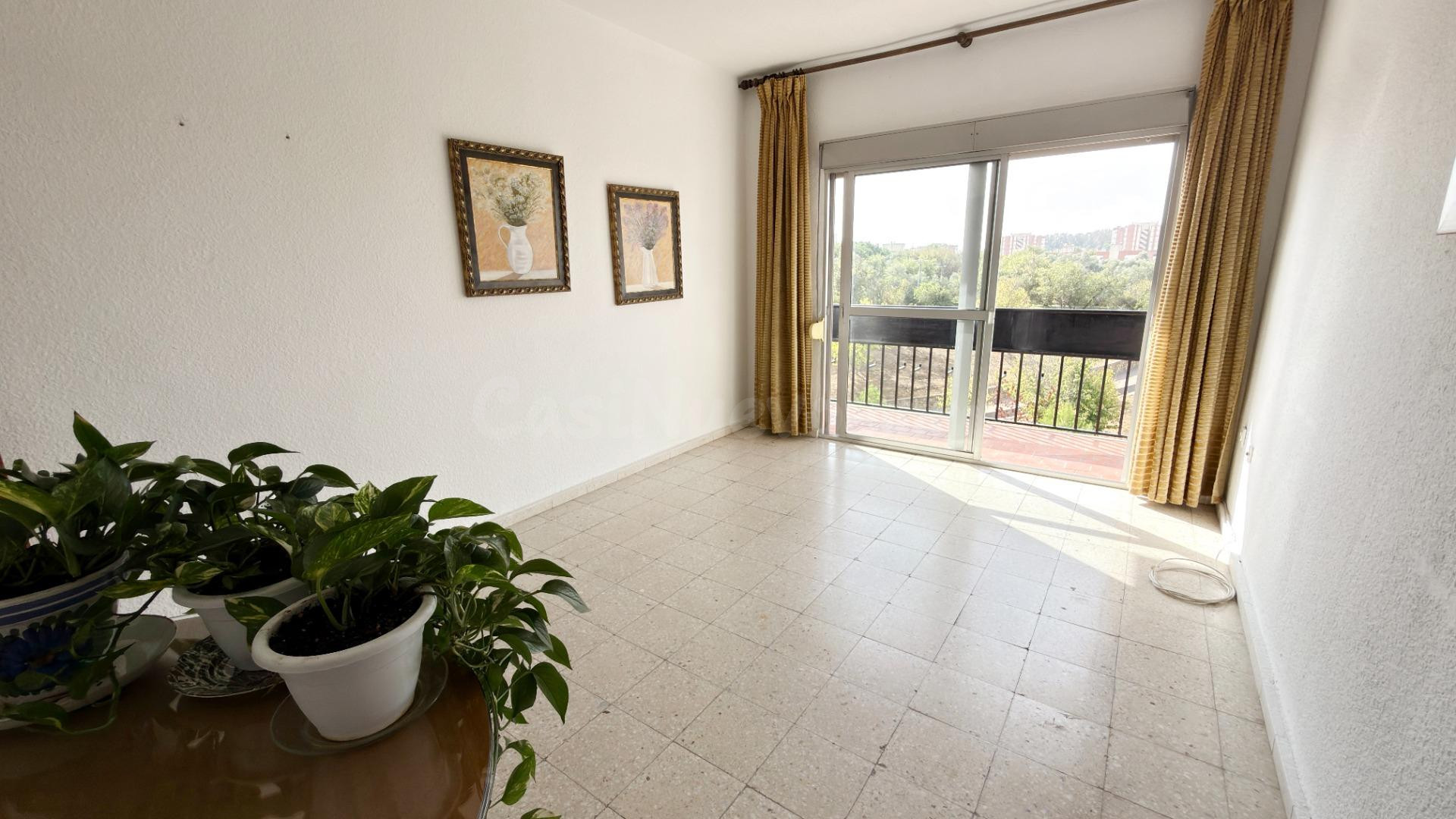LUMINOSO PISO EN VENTA EN LA ORDEN (HUELVA)