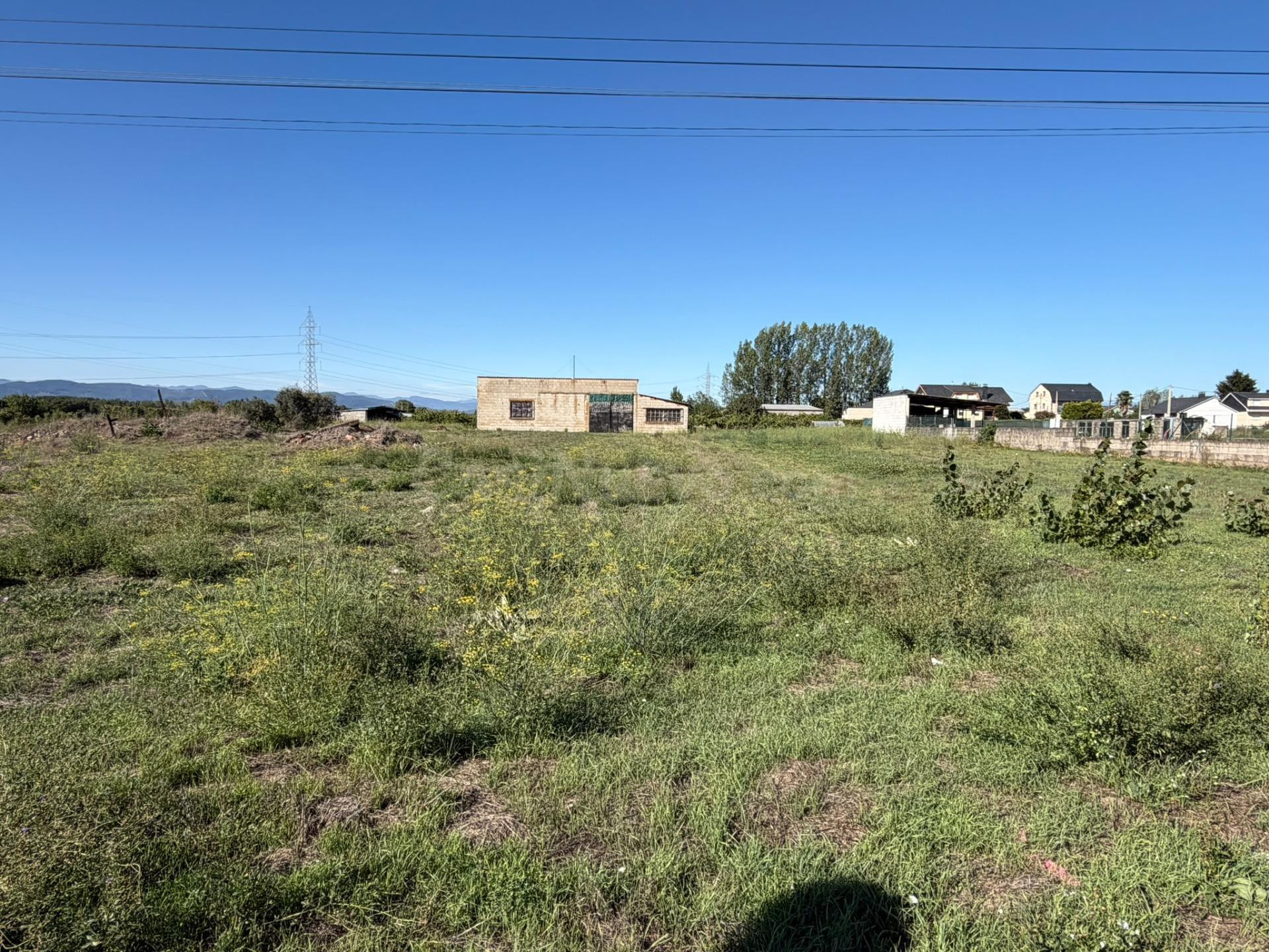 Venta finca urbana en Villaverde en Ponferrada - foto 4