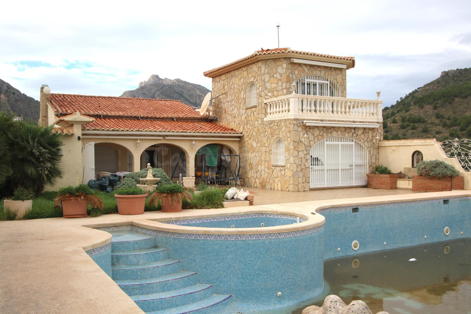 Villa 4 habitaciones 609m² en venta - Maryvilla