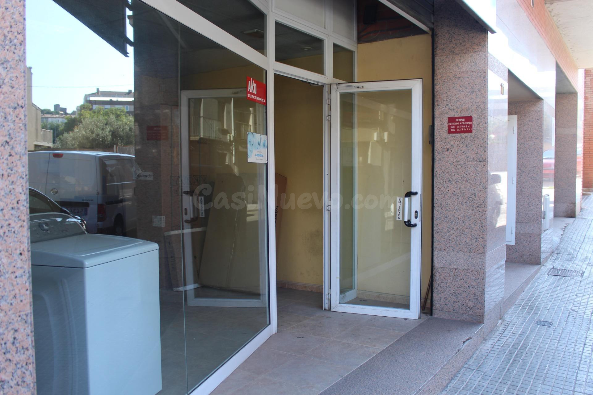 LOCAL EN VENTA EN MANRESA ZONA CALLE VILADORDIS
