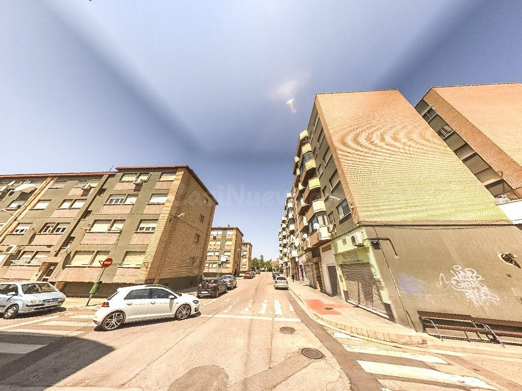 VENTA DE PISO EN CDR EN ZARAGOZA (ZARAGOZA)