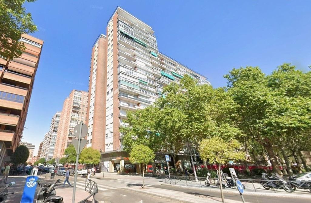 VIVIENDA DE 2 DORMITORIOS Y TERRAZA FRENTE A PLAZA DE TOROS