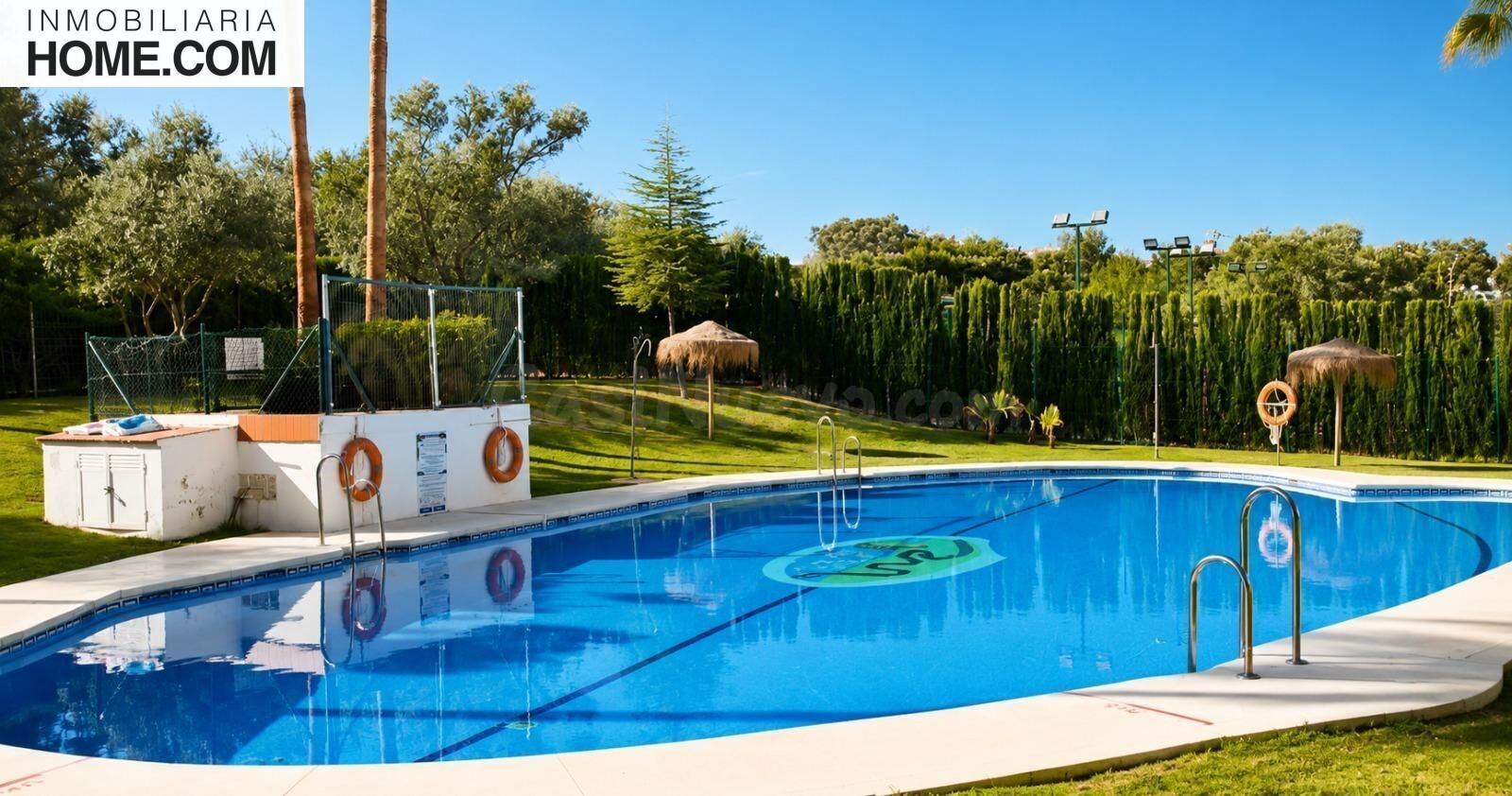 Adosado en Lauro Golf con piscina, pádel, golf, 4 terrazas y orientación sur