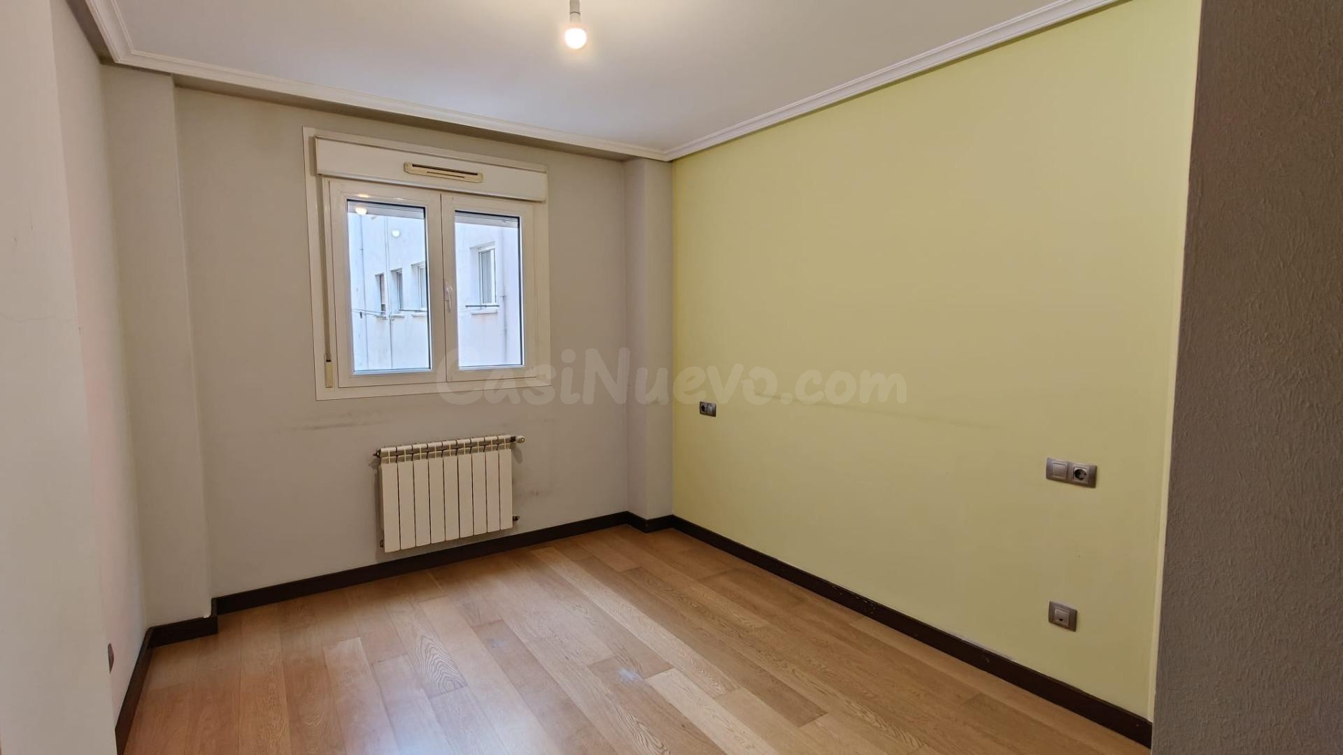 PISO EN ALQUILER EN OVIEDO – 3 habitaciones, GARAJE Y ASCENS - foto 4