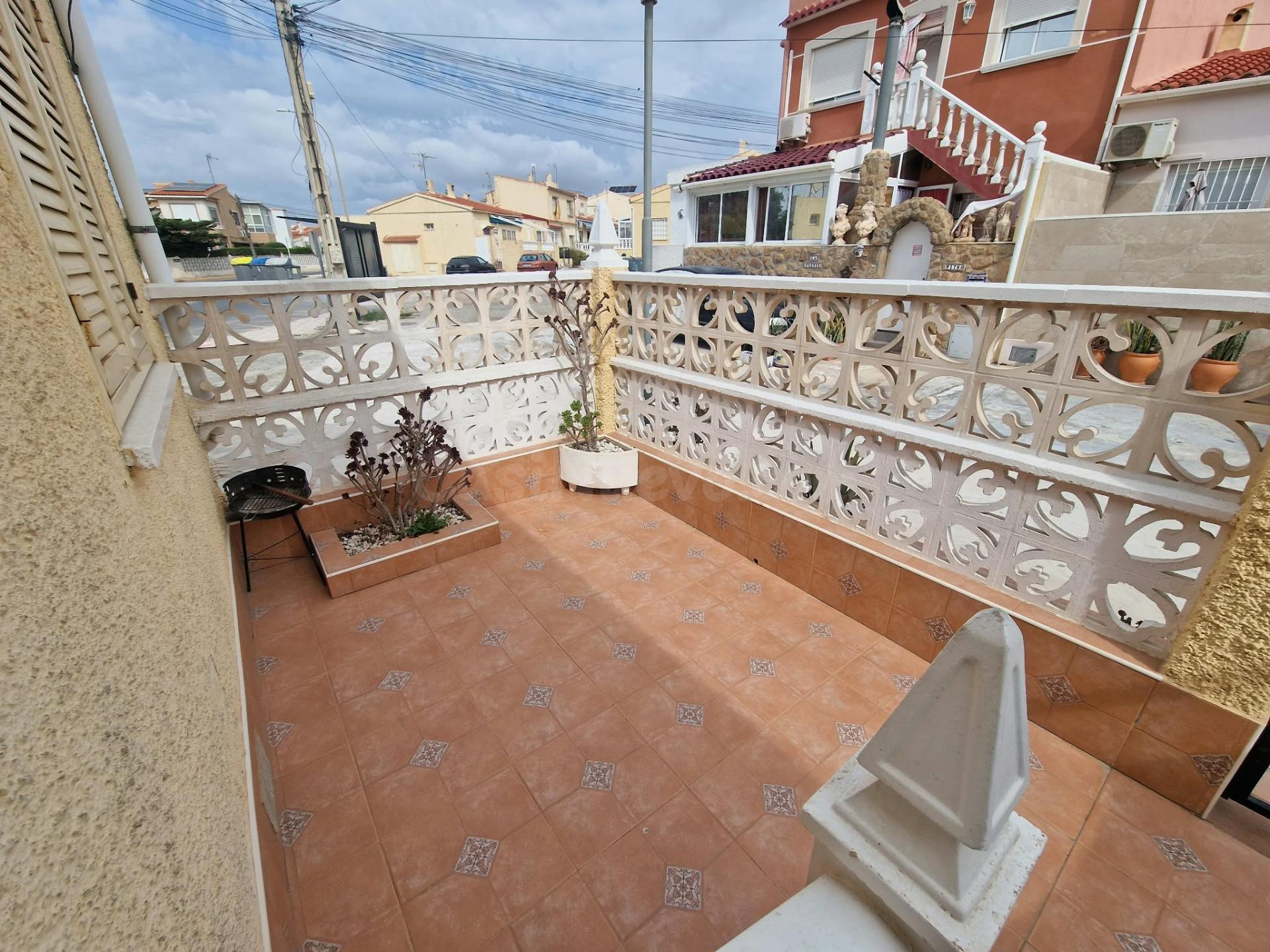 Encantador Adosado en el oasis, La Marina - ¡Listo para Entrar a Vivir!