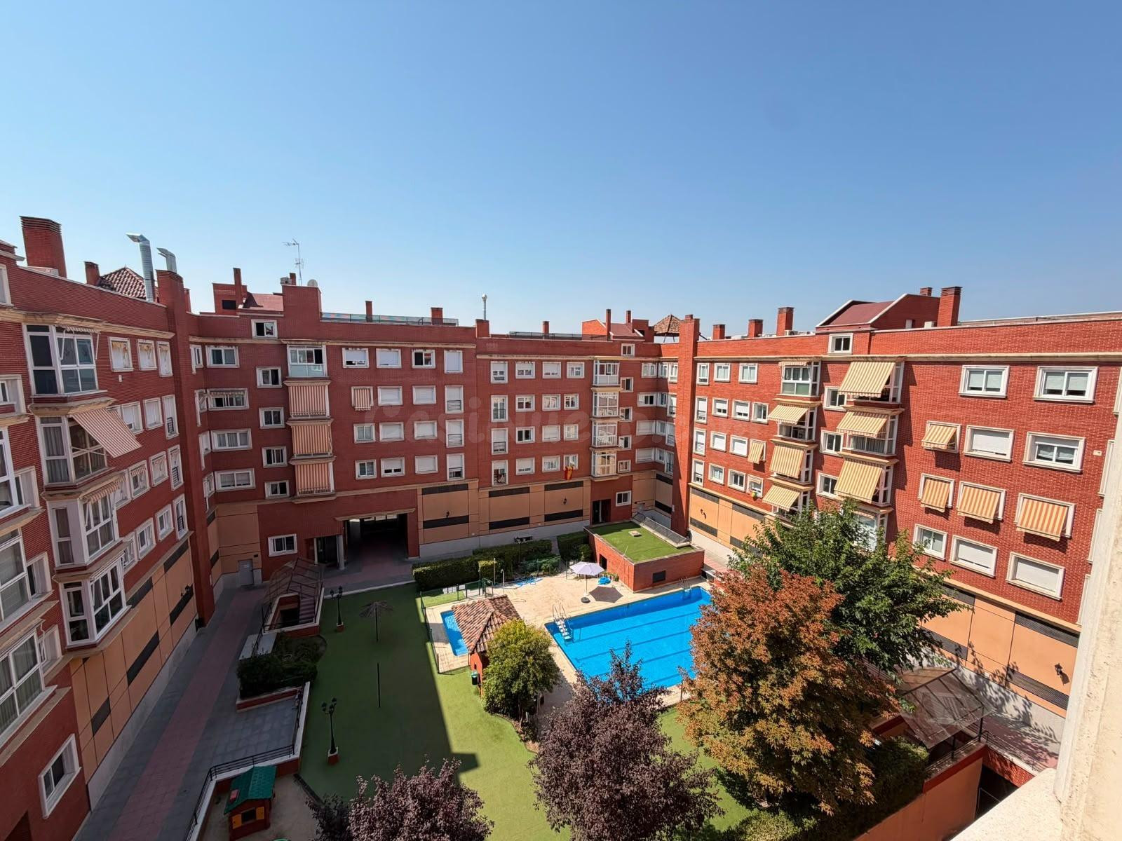 ÁTICO EXCLUSIVO CON VISTAS AL PARDO CON 4 habitaciones.