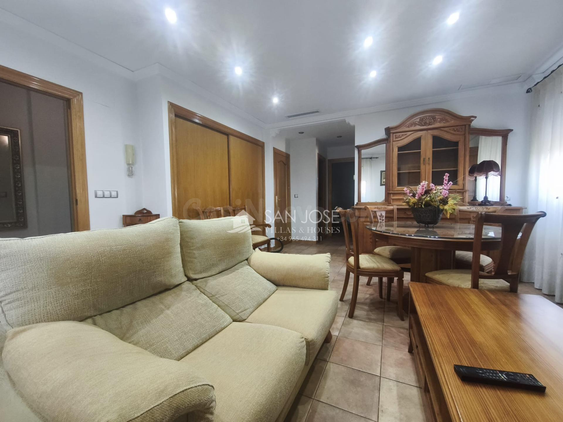 SE ALQUILA BUNGALOW AMUEBLADO EN BUEN ESTADO EN ASPE