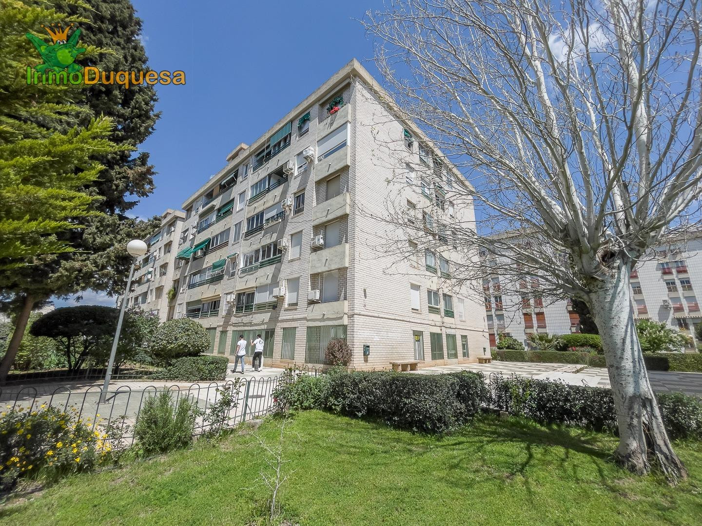 Piso de 3 dorm. en Camino Bajo de Huétor.