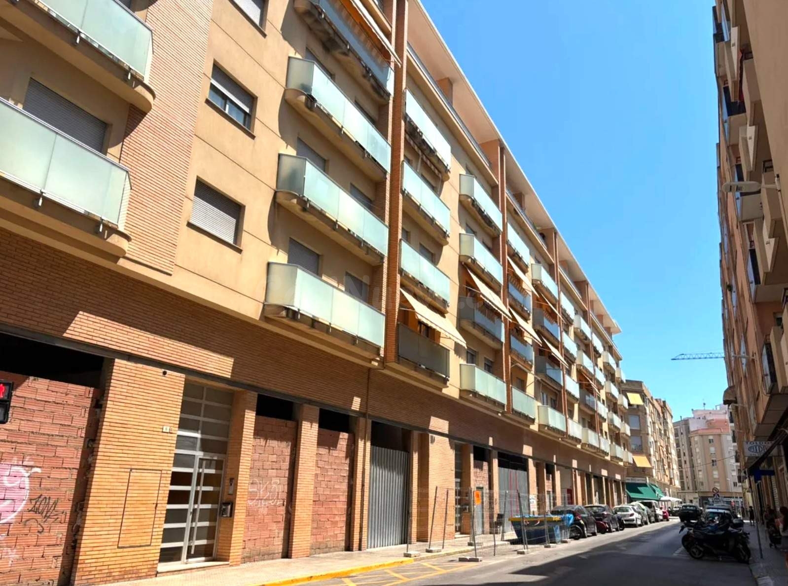 Amplia y luminosa vivienda en la zona Renfe, junto al centro histórico
