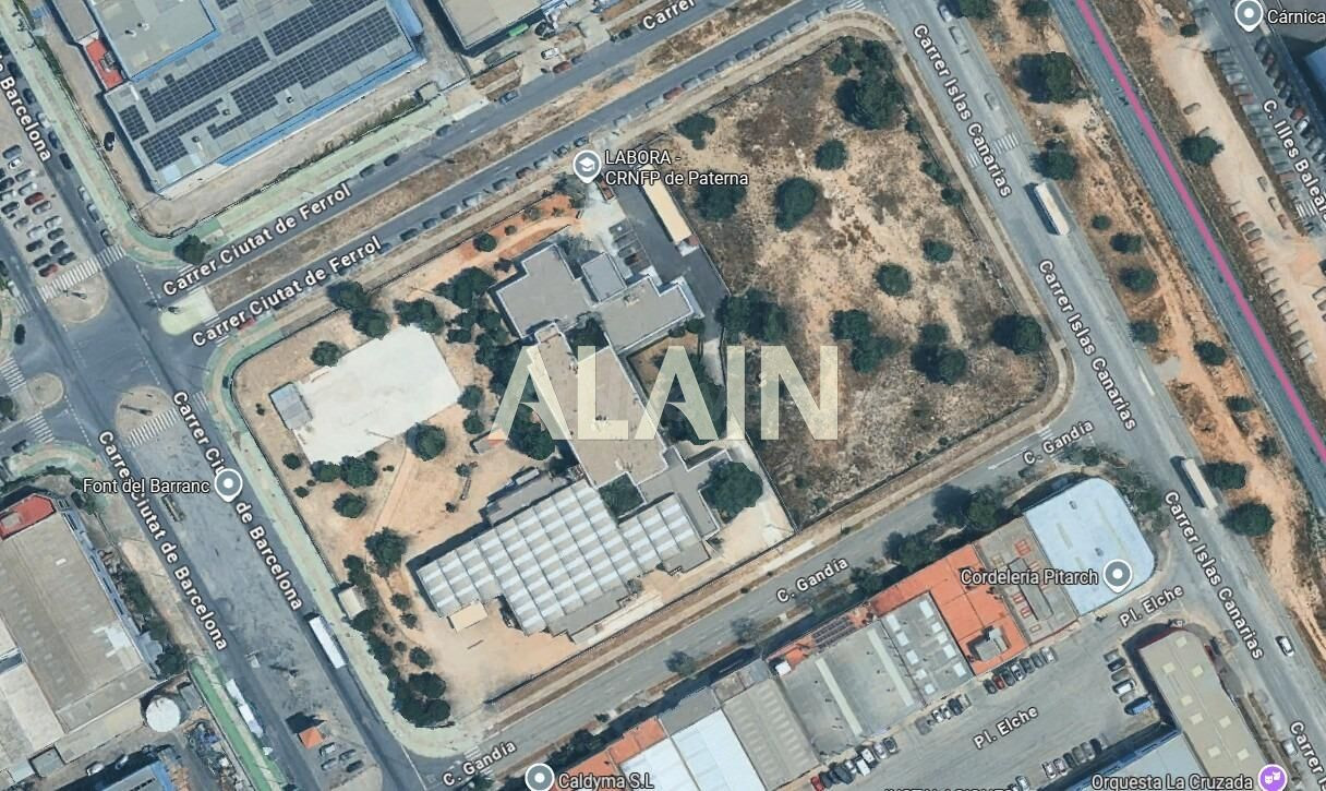 SE VENDE SOLAR INDUSTRIAL EN POLIGONO FUENTE DEL JARRO - PAT