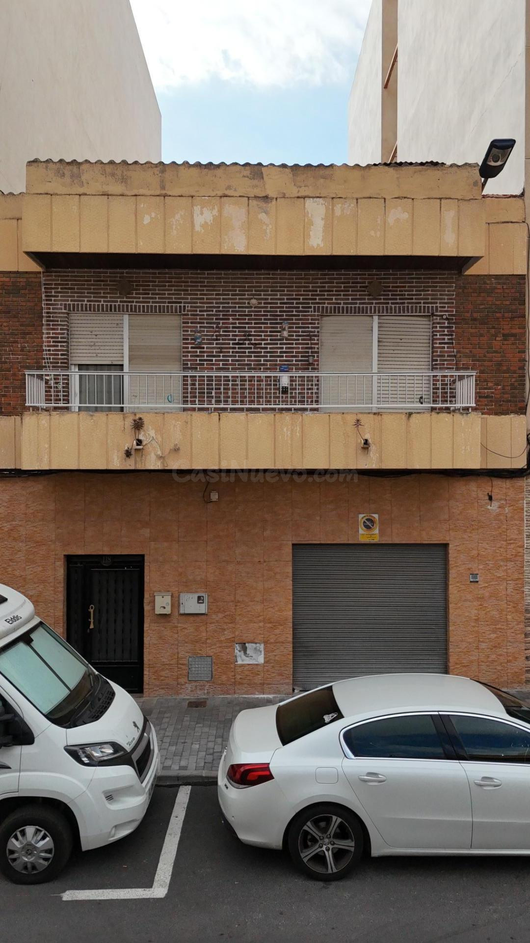 SOLAR URBANO EN VENTA CON LICENCIA DE OBRA NUEVA Y DE DEMOLI - foto 2