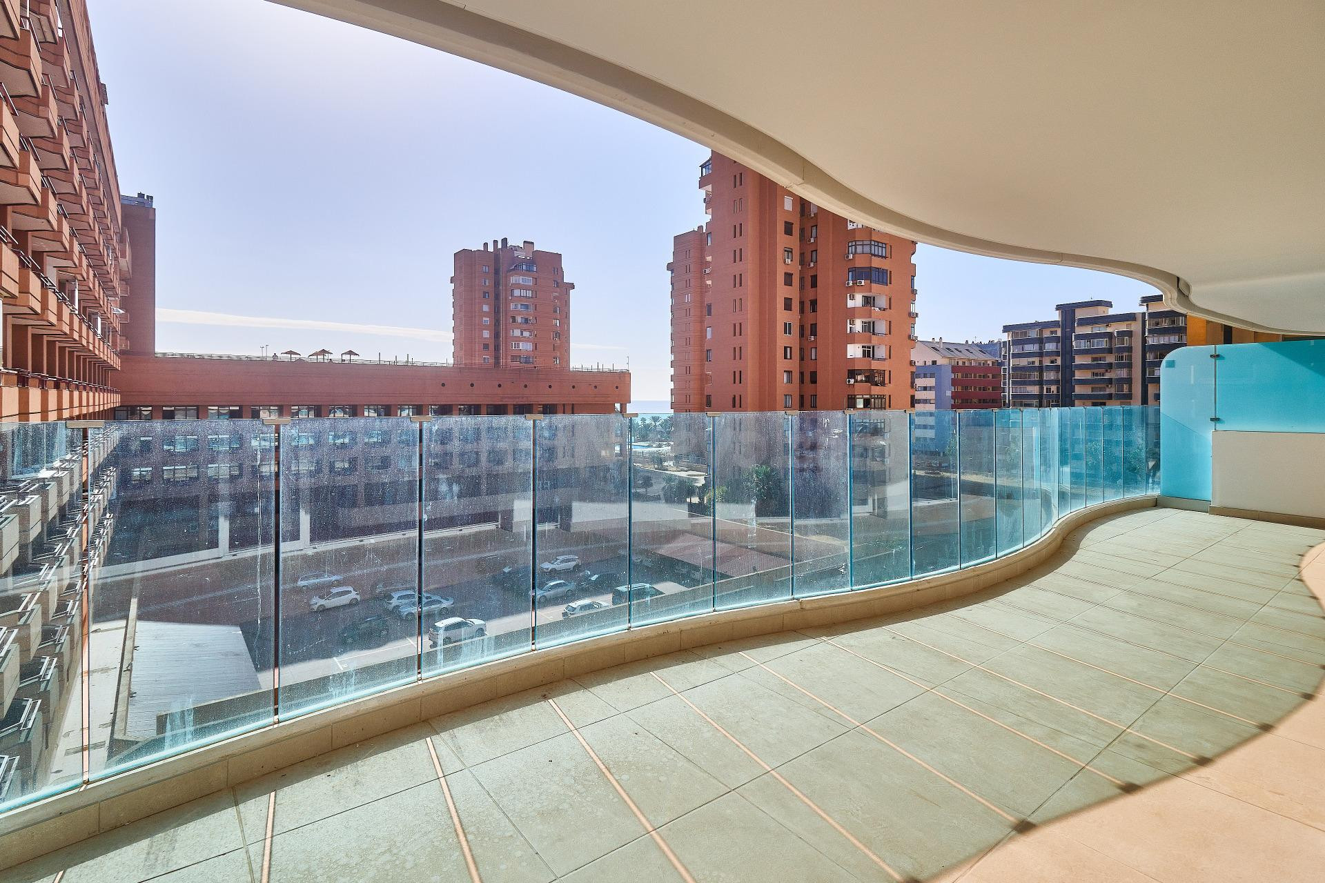 Apartamento de 2 dormitorios 2 Baños a estrenar en Fuengirola