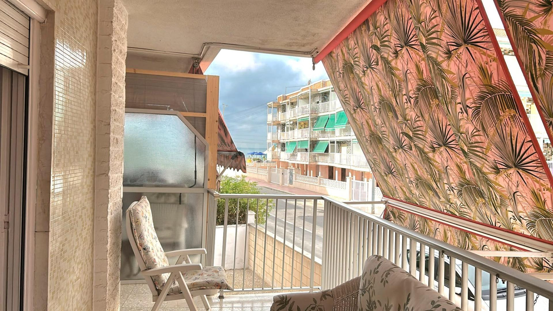 PISO EN SANTA POLA CON DOS TERRAZAS A 50 METROS DE LA PLAYA