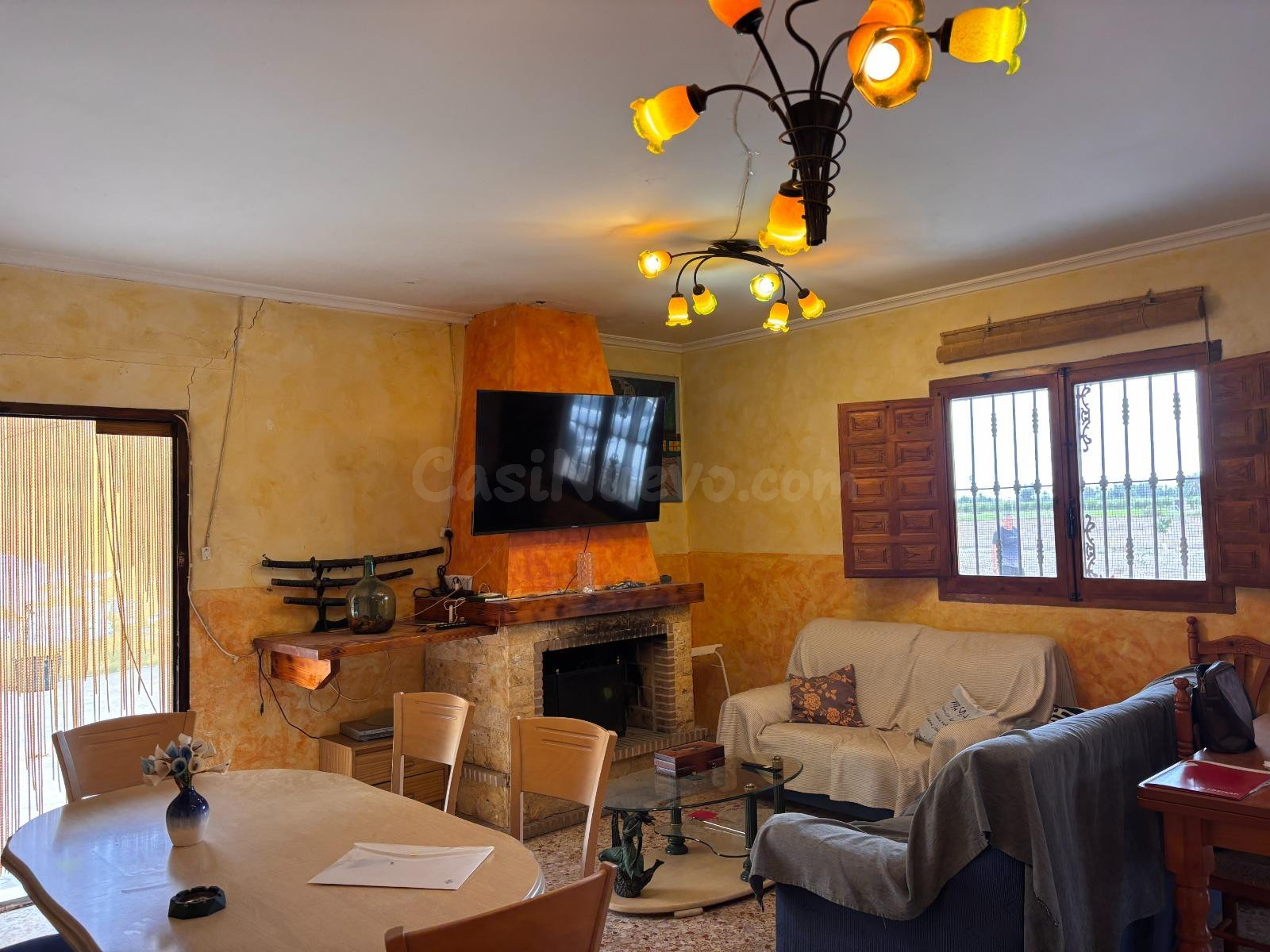 Chalet en Venta: Oportunidad Única por €318,000 - foto 2