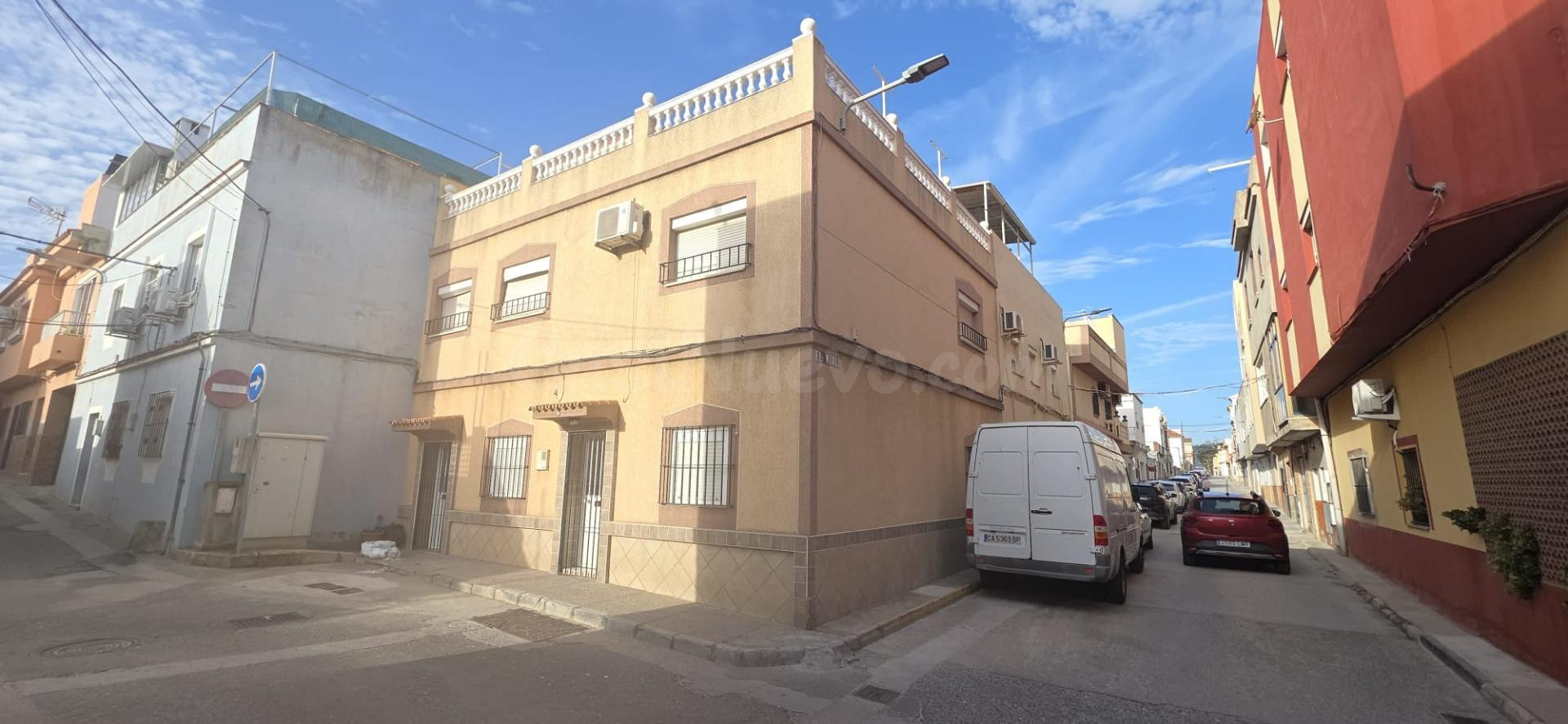 MAGNIFICA CASA DE PUEBLO EN EL EMBARCADERO - RINCONCILLO