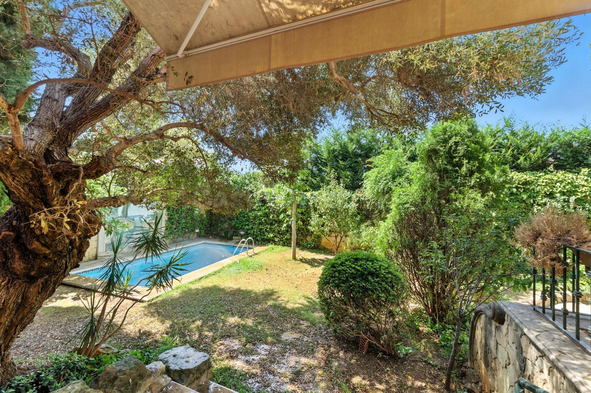 Chalet 10 habitaciones 679m² en venta - Marbella