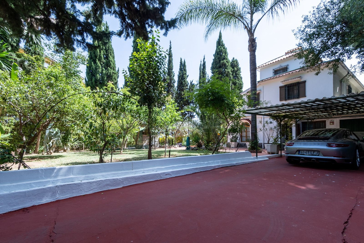 Chalet 4 habitaciones 500m² en venta - Marbella