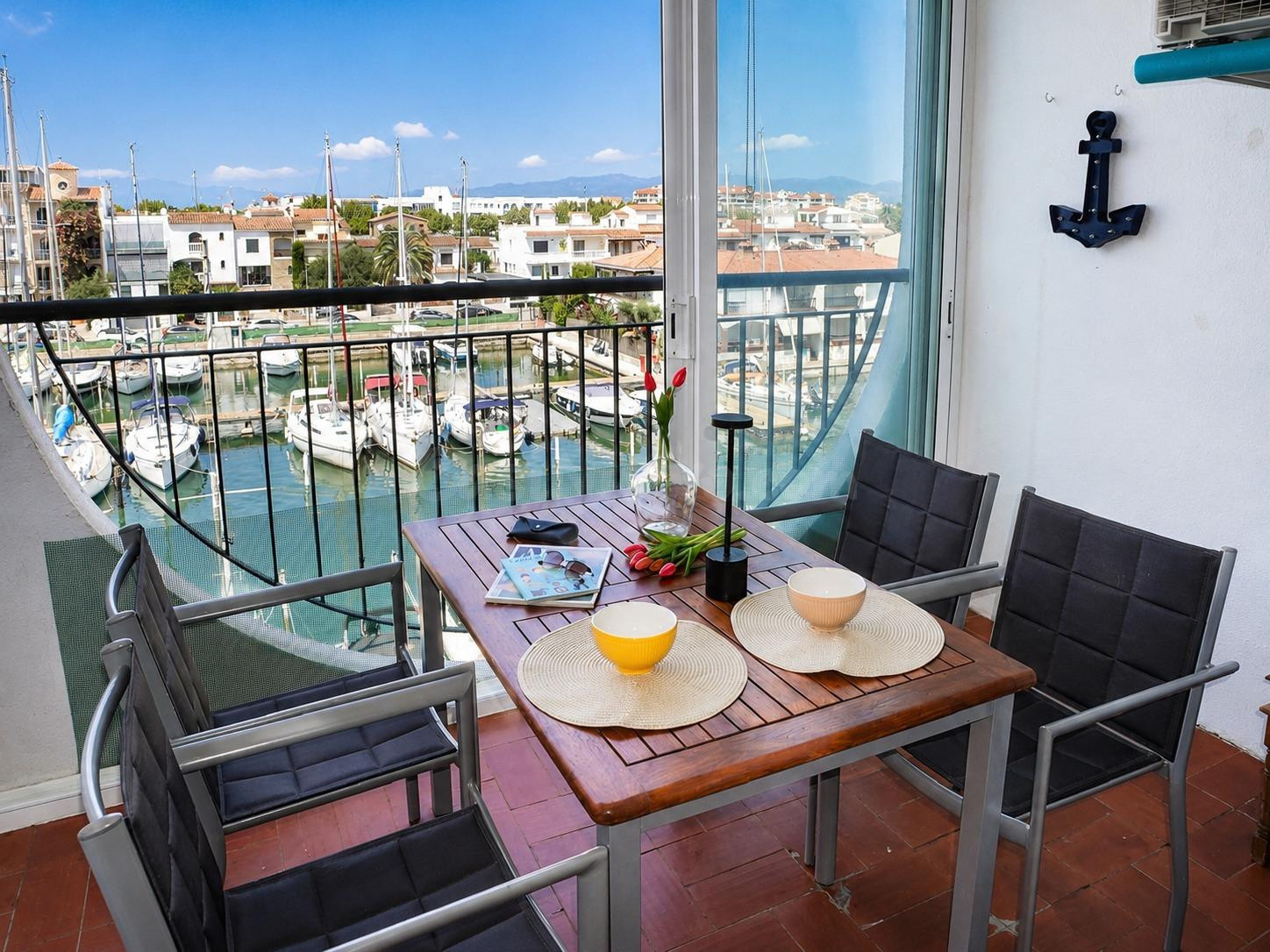 Apartamento con espectaculares vistas al canal, a 3 minutos 