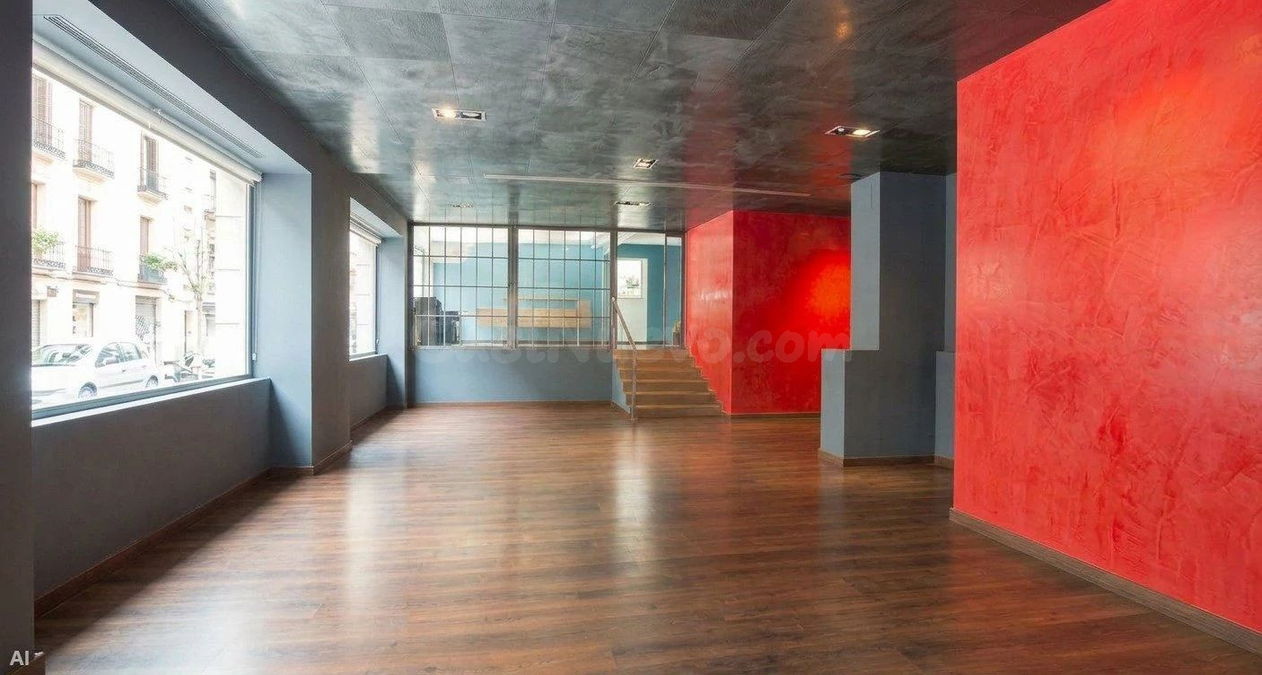 Gran Local Comercial de 308 m2 en Chaflán en El Rodeo – Múltiples Usos