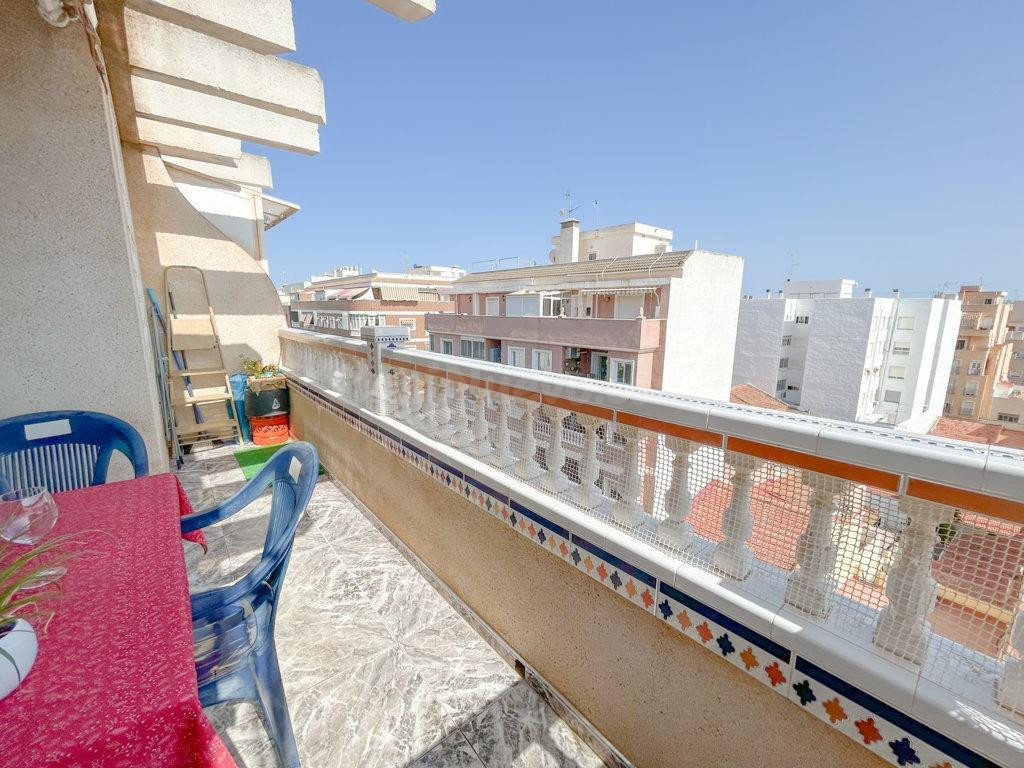 ESPACIOSO ATICO DE 3 habitaciones RODEADO DE TODOS LOS SERVI - foto 3