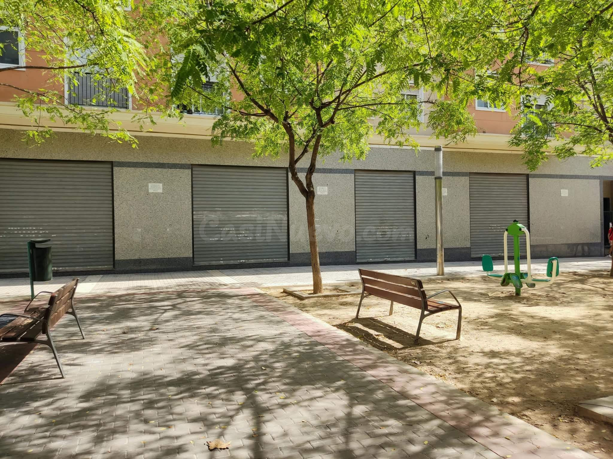 LOCAL para poner tu NEGOCIO o con posibilidad de CAMBIO DE U - foto 2