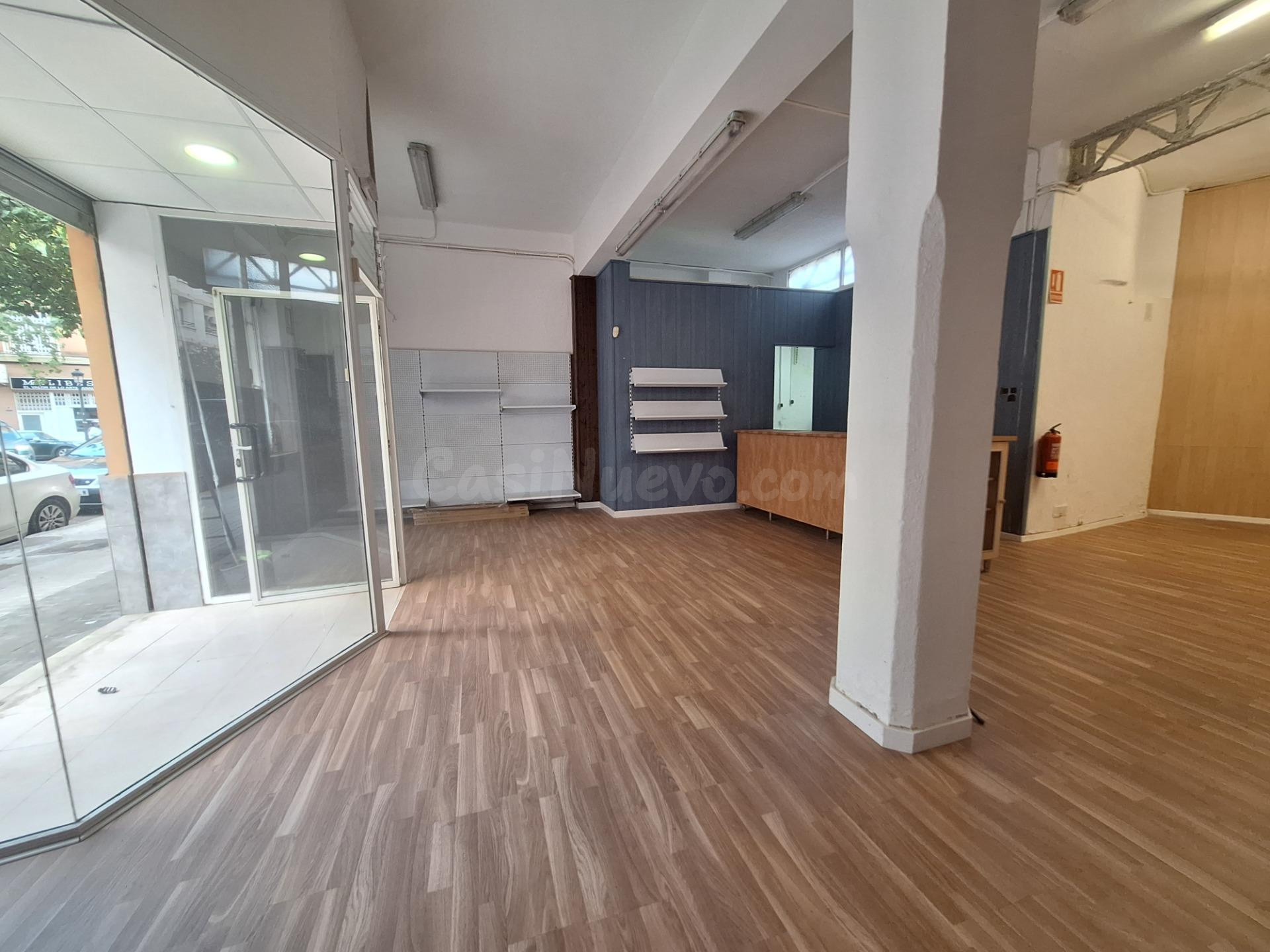 ¡LOCAL COMERCIAL EN ALQUILER EN PATRAIX!