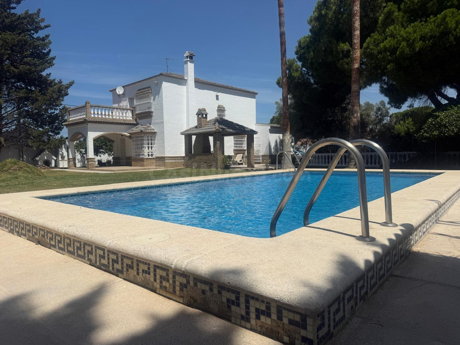 Chalet rústico en la zona del Sotillo