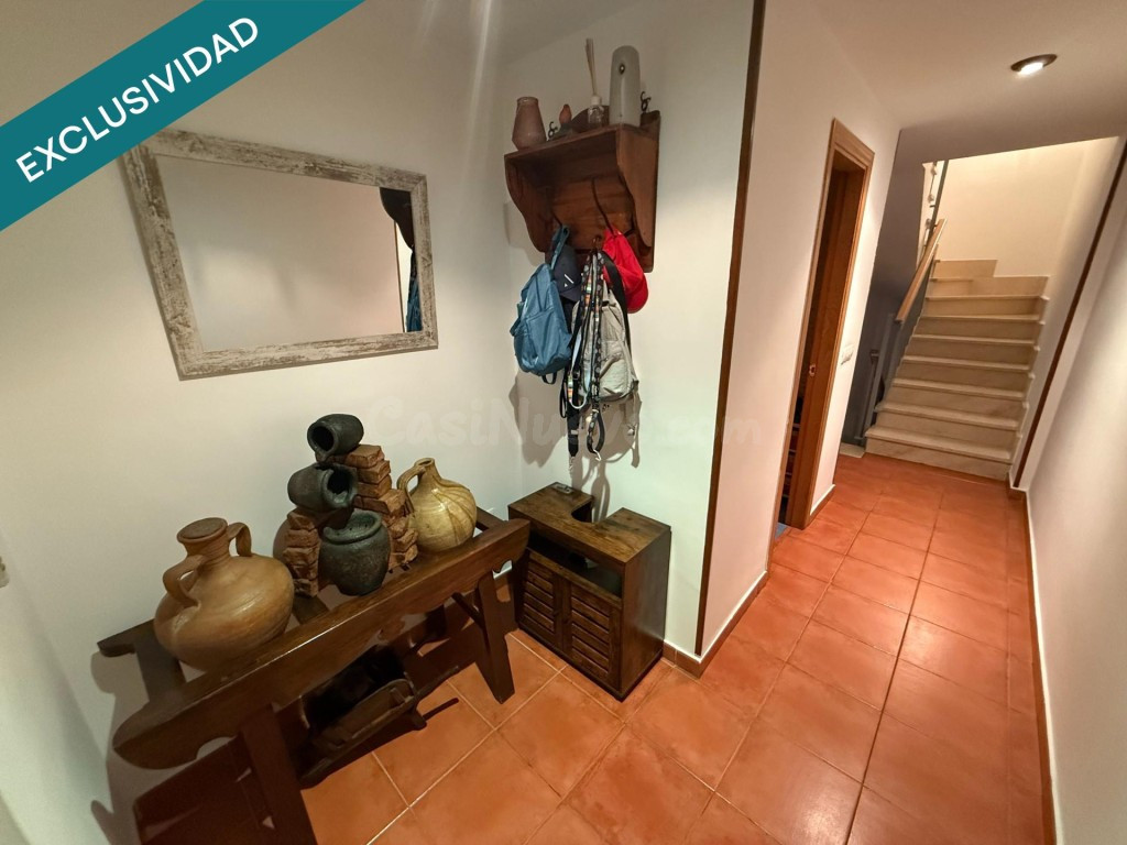 Casa adosada en calle san Jaume - foto 4