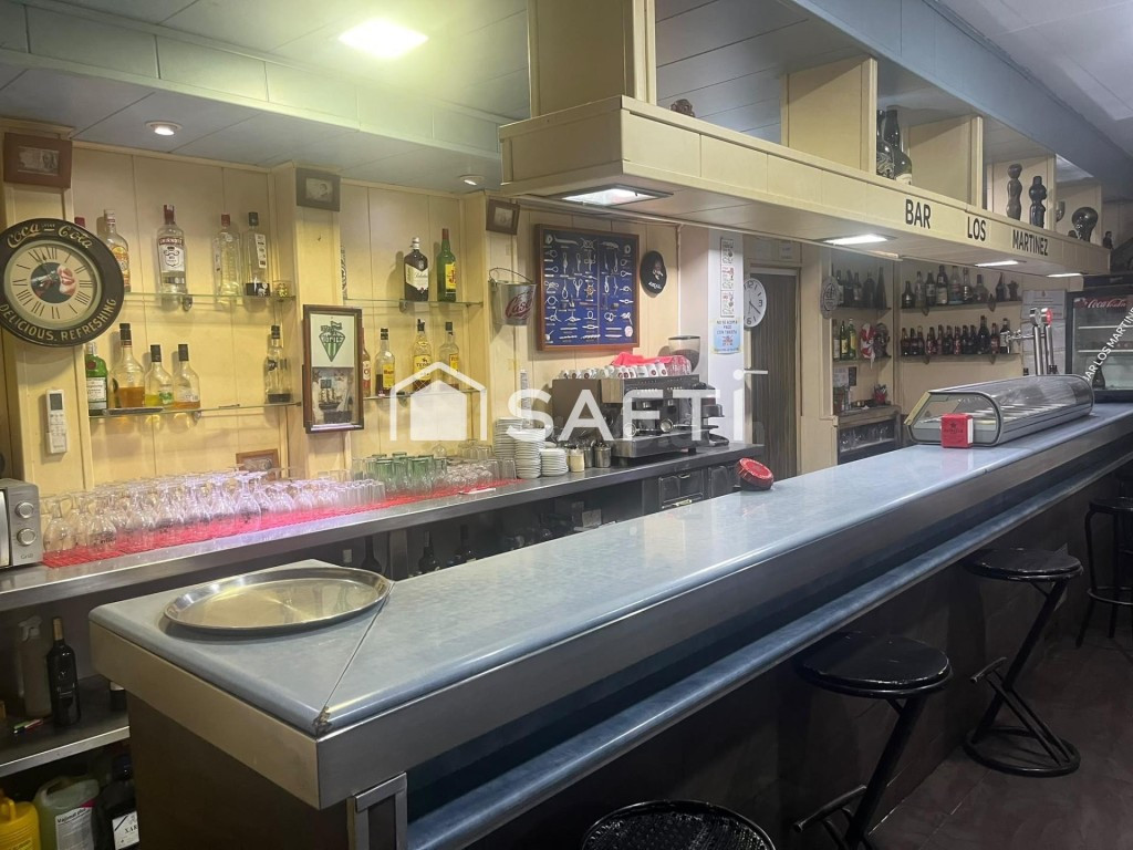 Bar en venta en Singuerlín– Listo para abrir