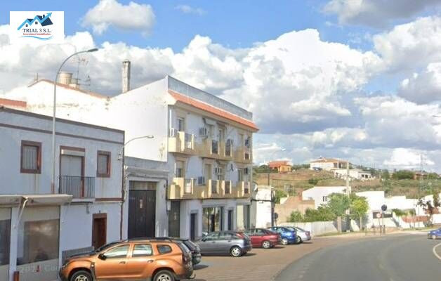 Venta de Local en Santa Marta (Badajoz) - foto 2