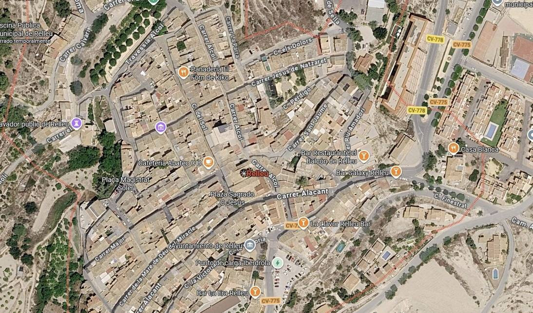 Venta restaurante casa - almacén en Relleu (Alicante)