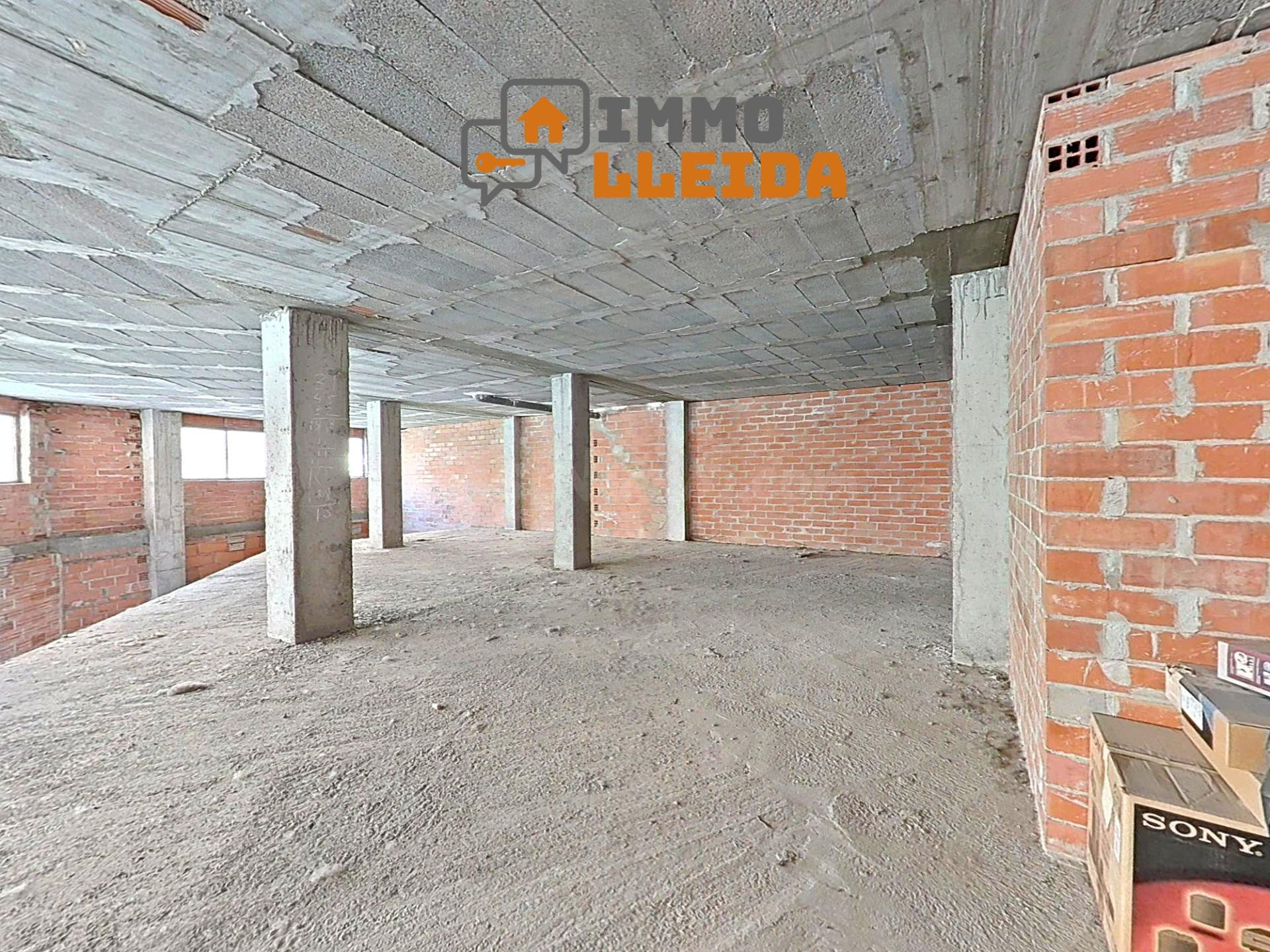 OPORTUNIDAD Local comercial de 2 plantas en Balaguer