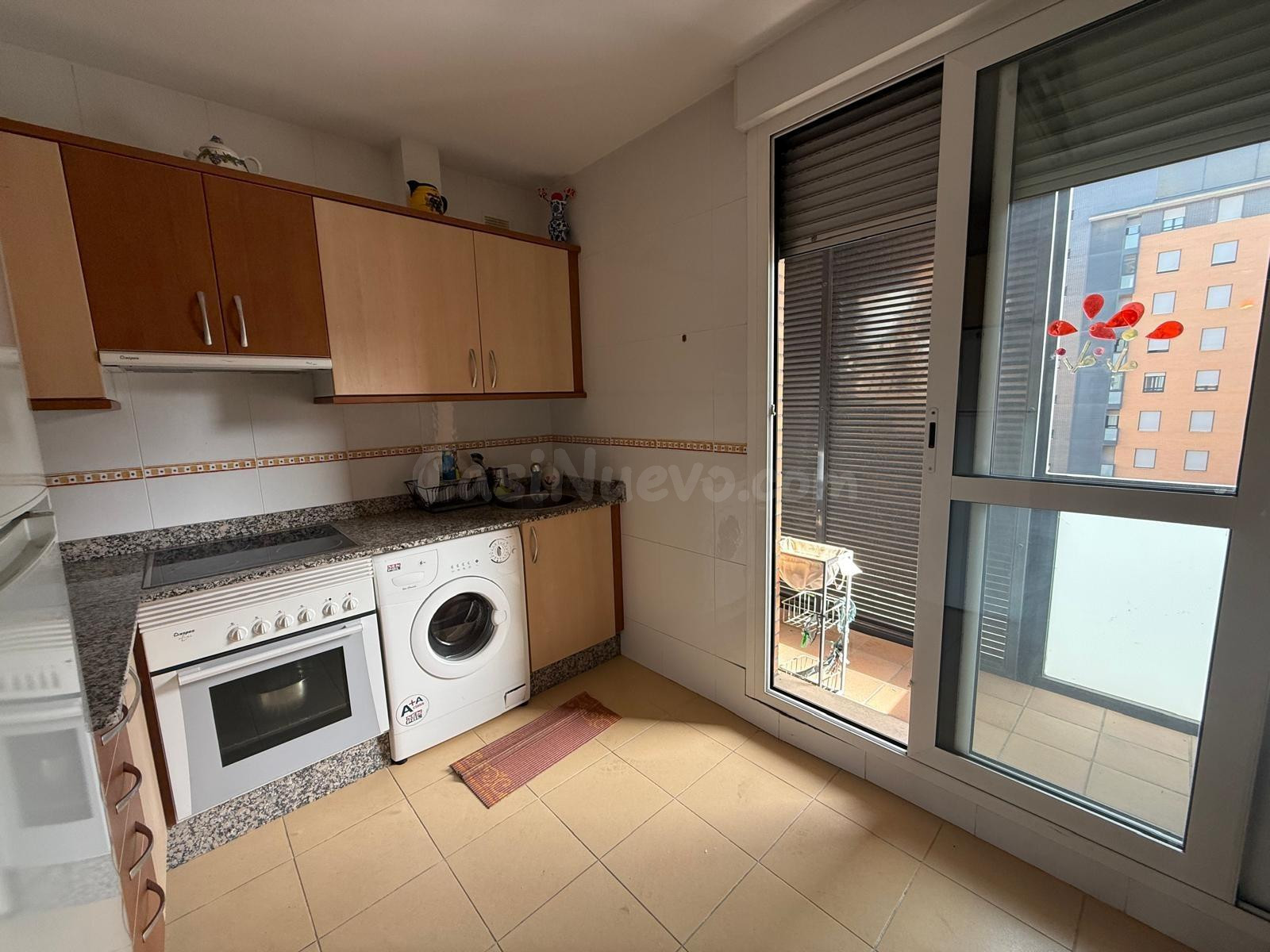 Amplio y moderno apartamento en La Rosaleda, Ponferrada - €7 - foto 2