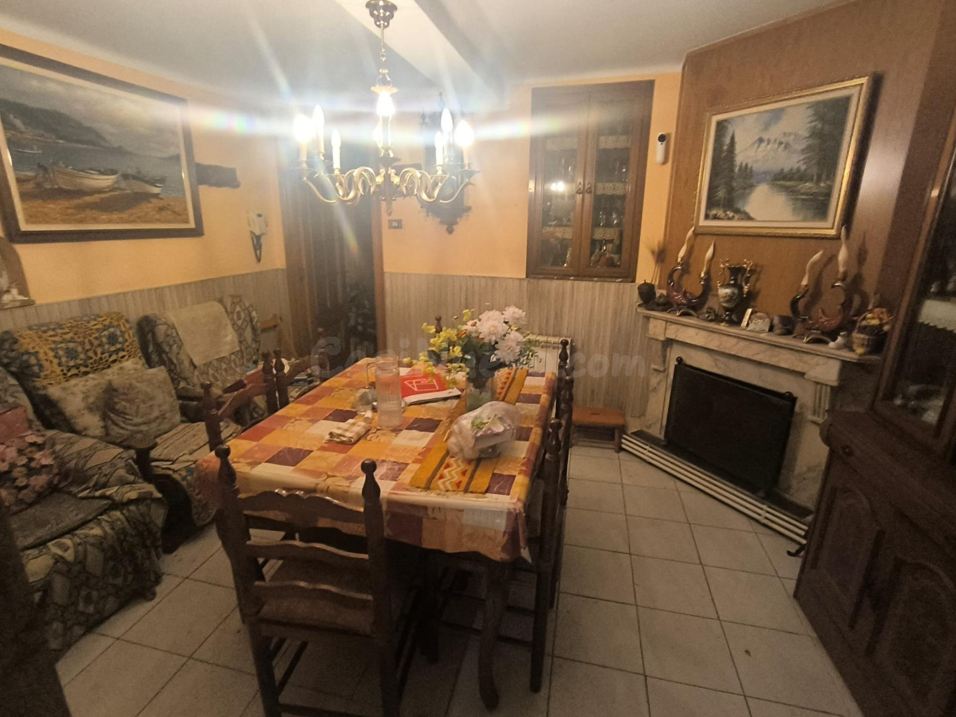 CASA ADOSADA EN VENTA CON 2 VIVIENDAS INDEPENDIENTES