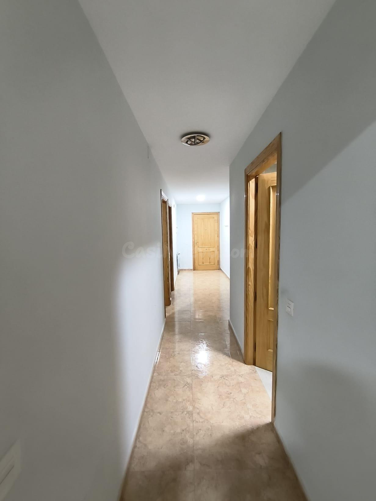 Amplia Planta Baja en el Corazón de Ocaña por €165,000 - foto 3