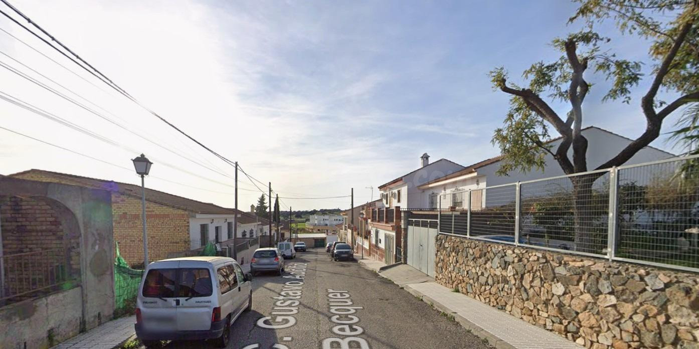 CASA EN EL GARROBO