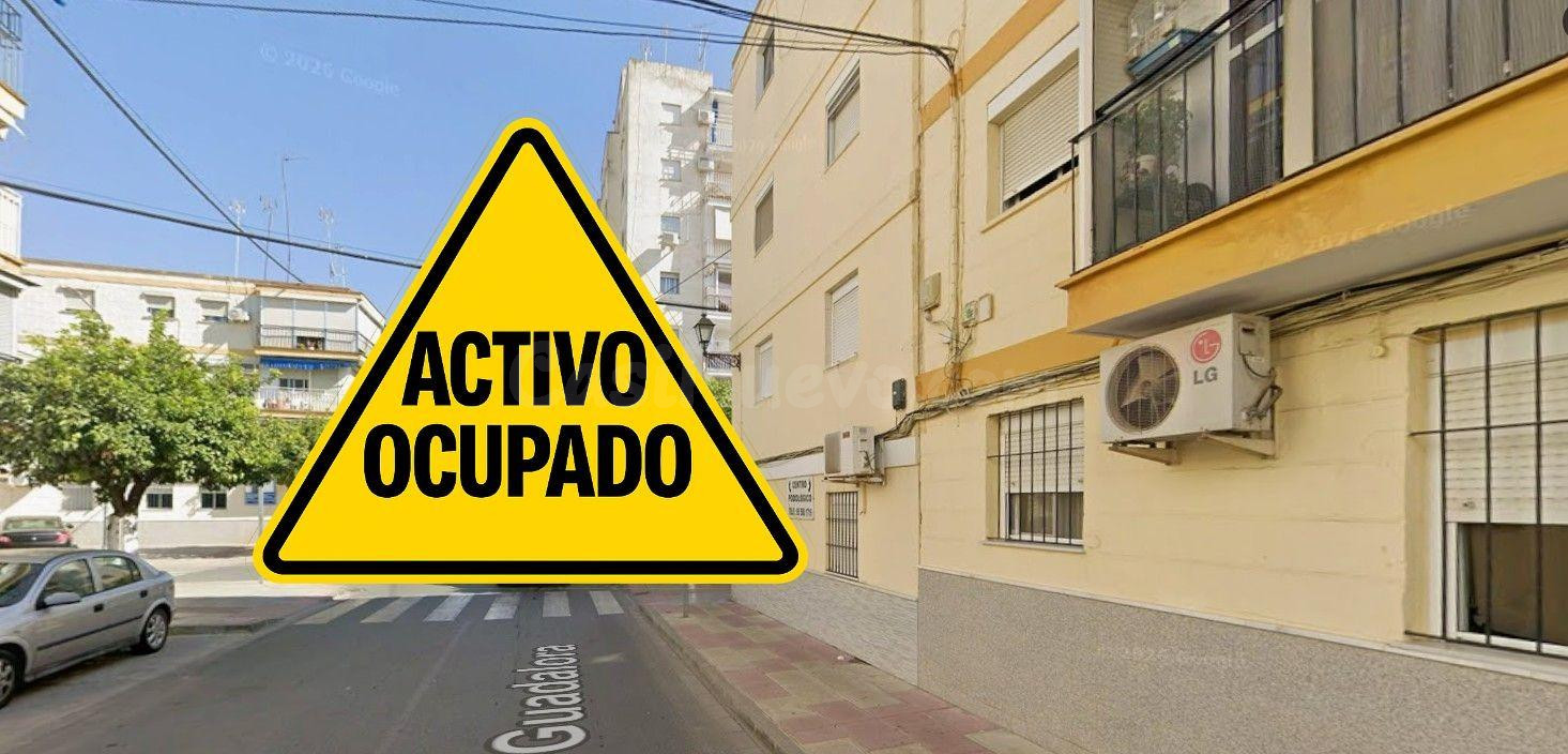 PISO EN LORA DEL RIO