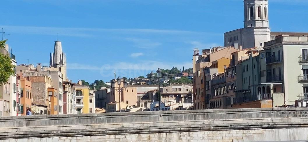 PISO EN GIRONA