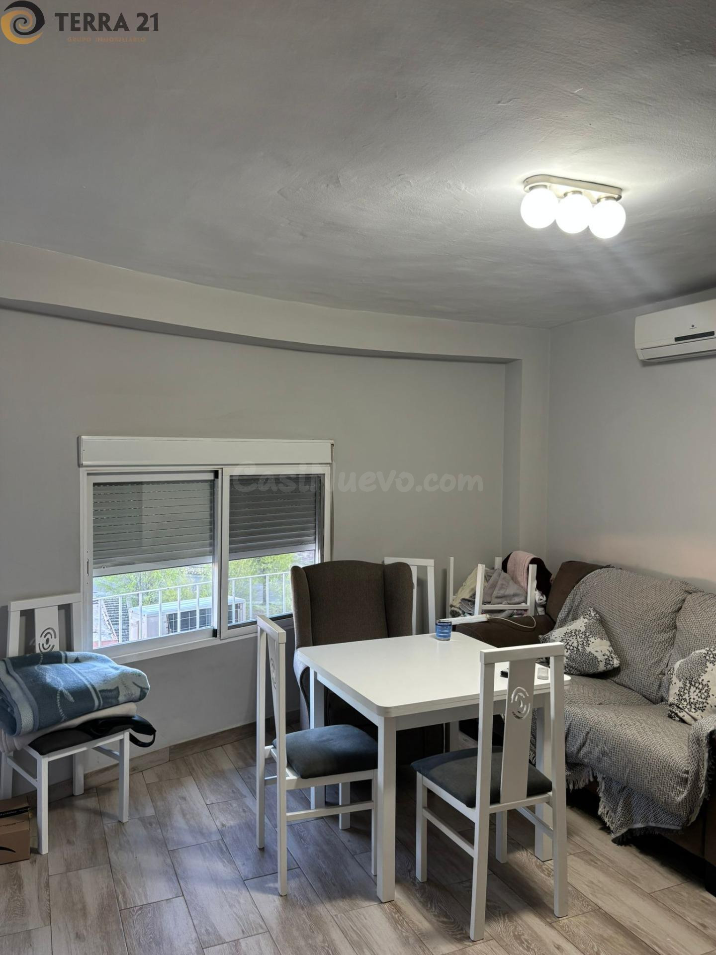 Habitación en alquiler para chica estudiante en el Valle, próxima a la Universidad
