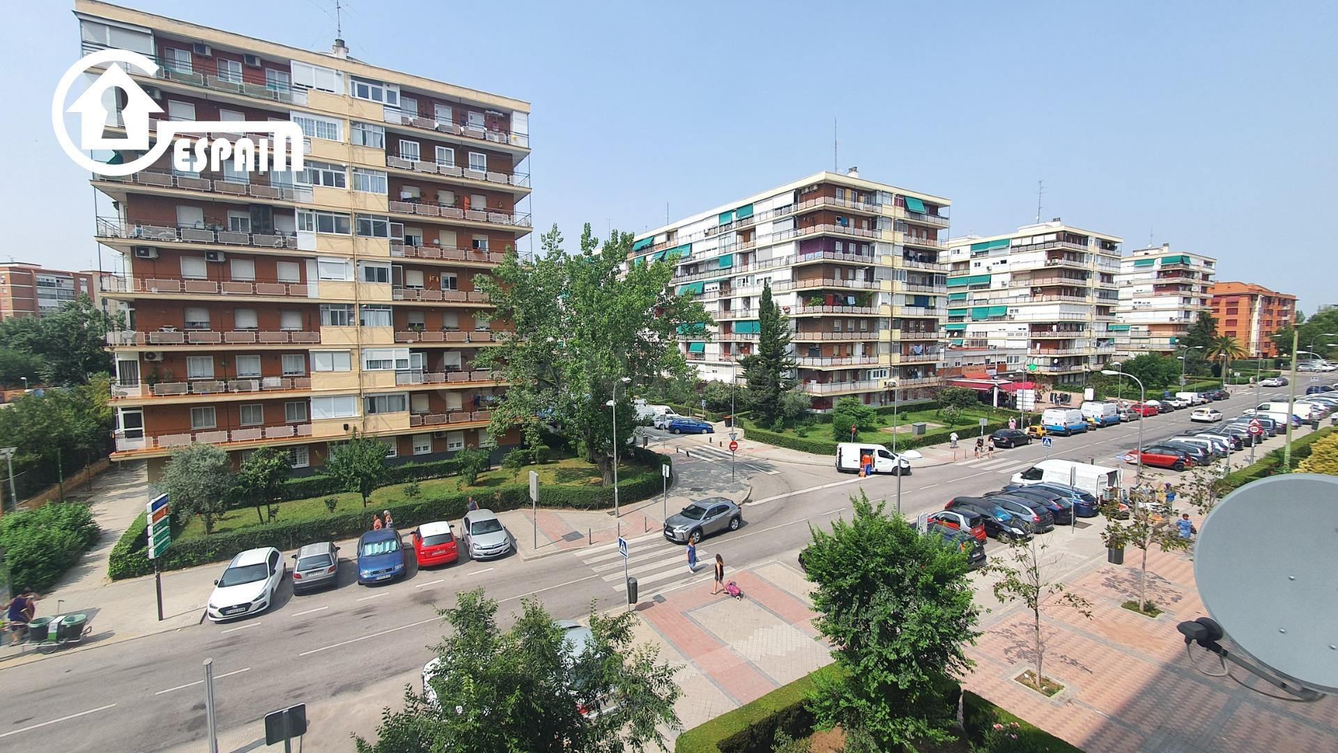 Grupo GESPAIN ACTIVIDADES INMOBILIARIAS promociona piso en venta de 3 habitaciones en zona LAS ÁGUILAS-PARQUE EUROPA